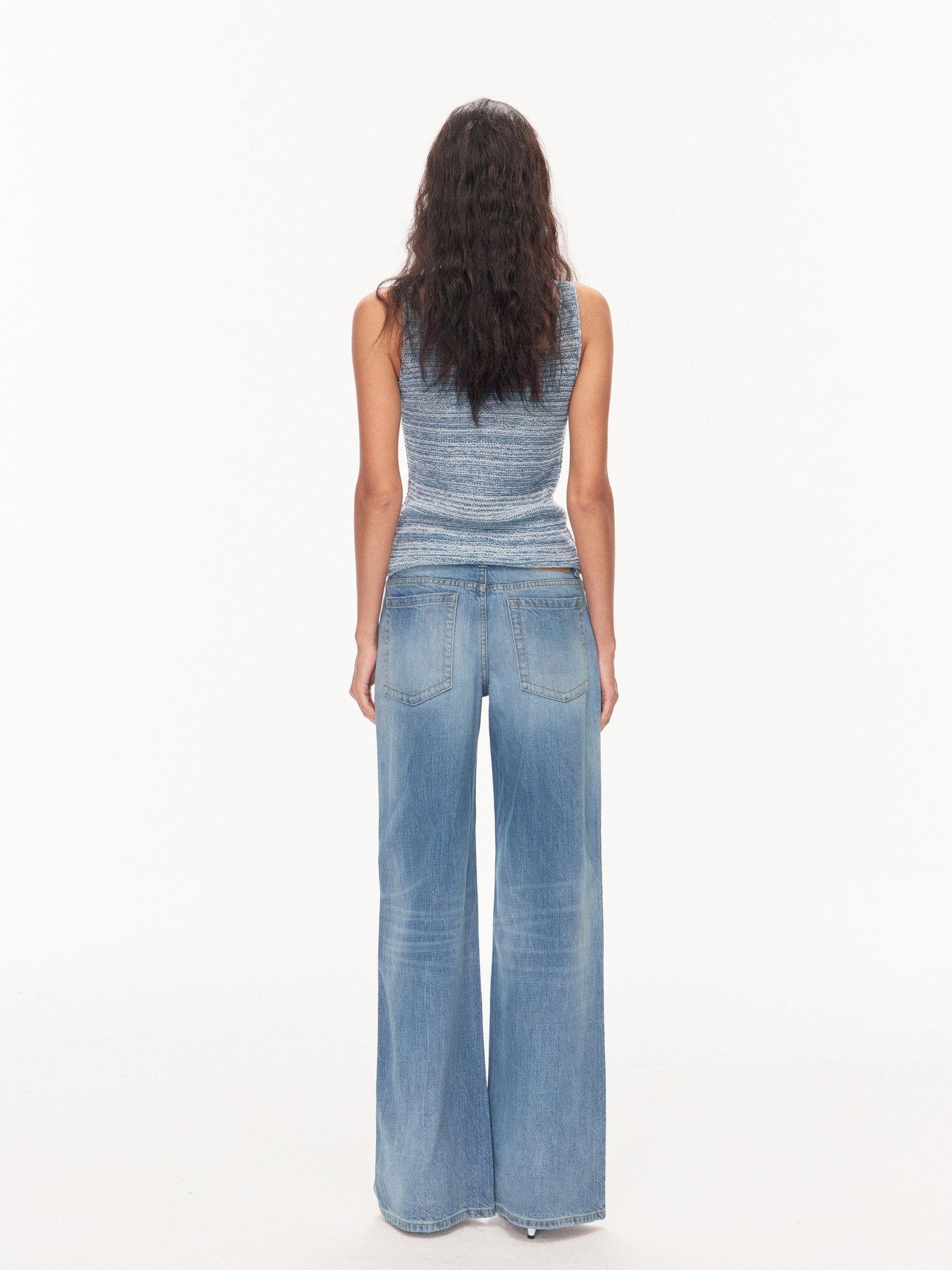 Northbutsouth Textured Melange Three Button Rolled Edge U Neck Women&