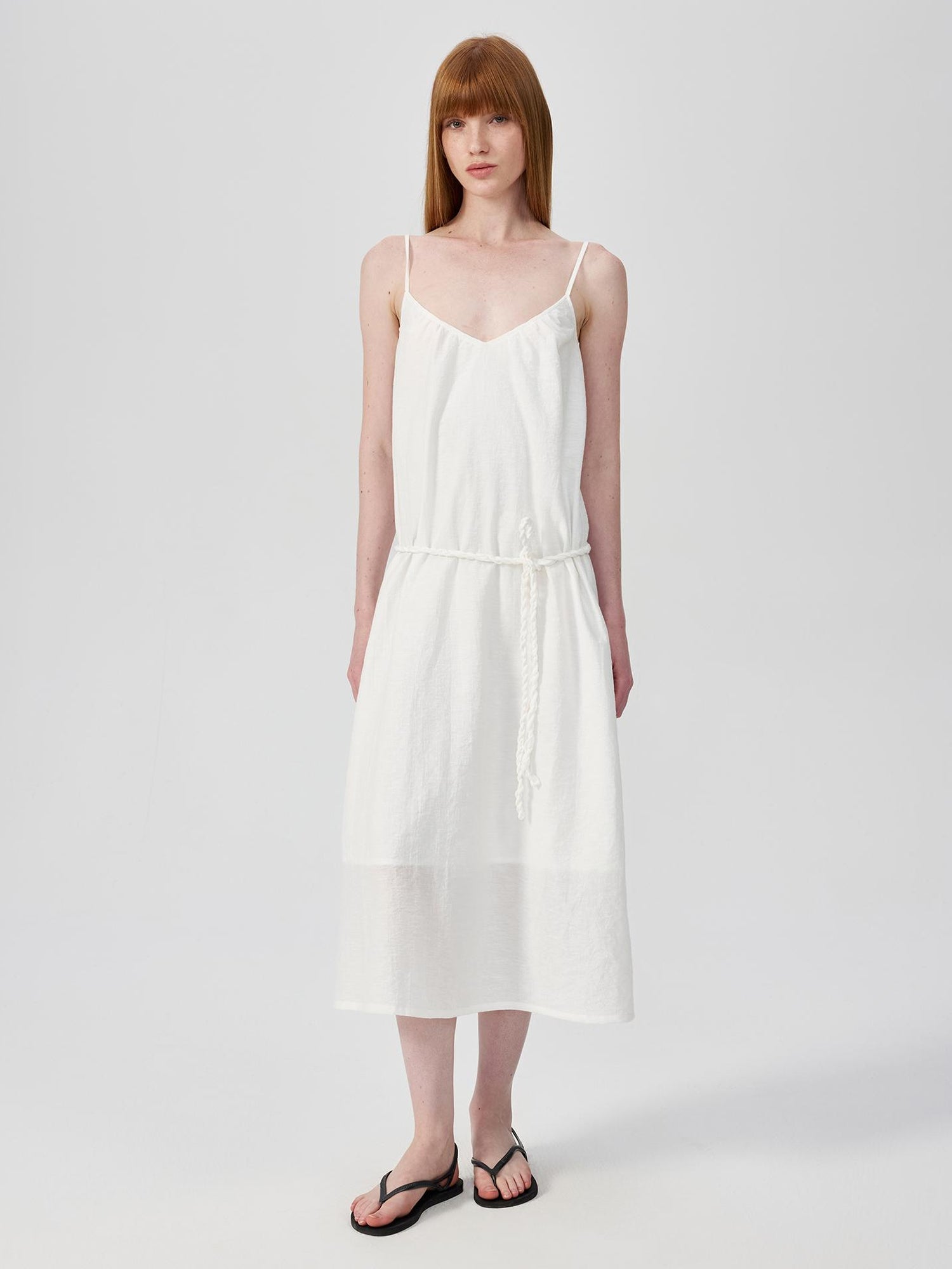 Northbutsouth Twist Knot V-Neck Adjustable Strap Textured Midi Dress
