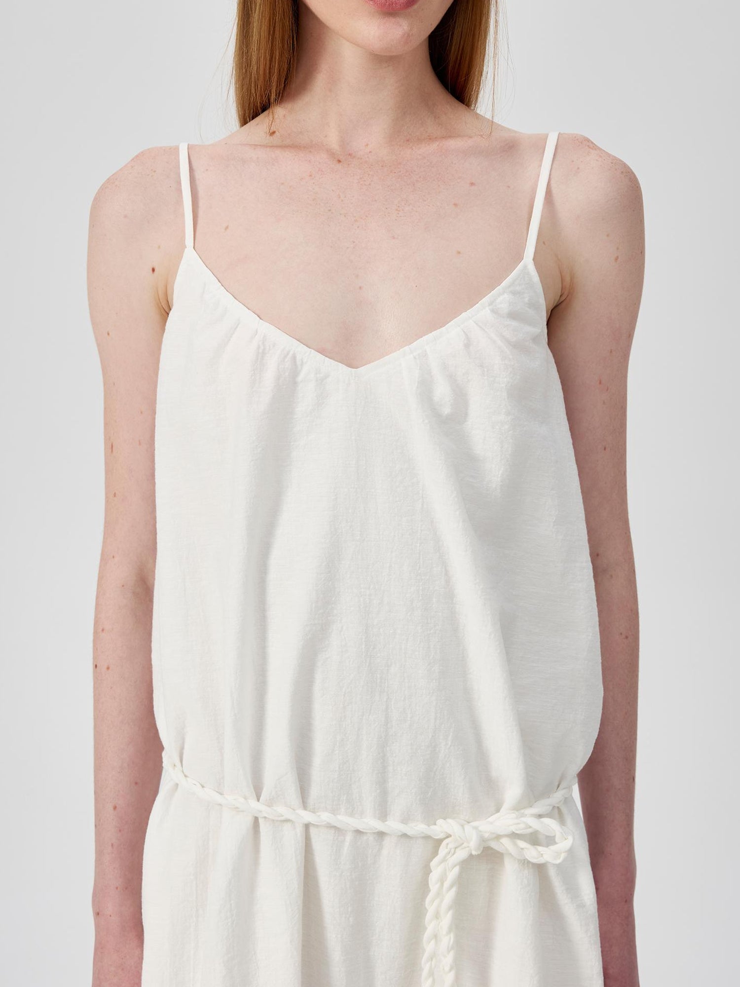 Northbutsouth Twist Knot V-Neck Adjustable Strap Textured Midi Dress