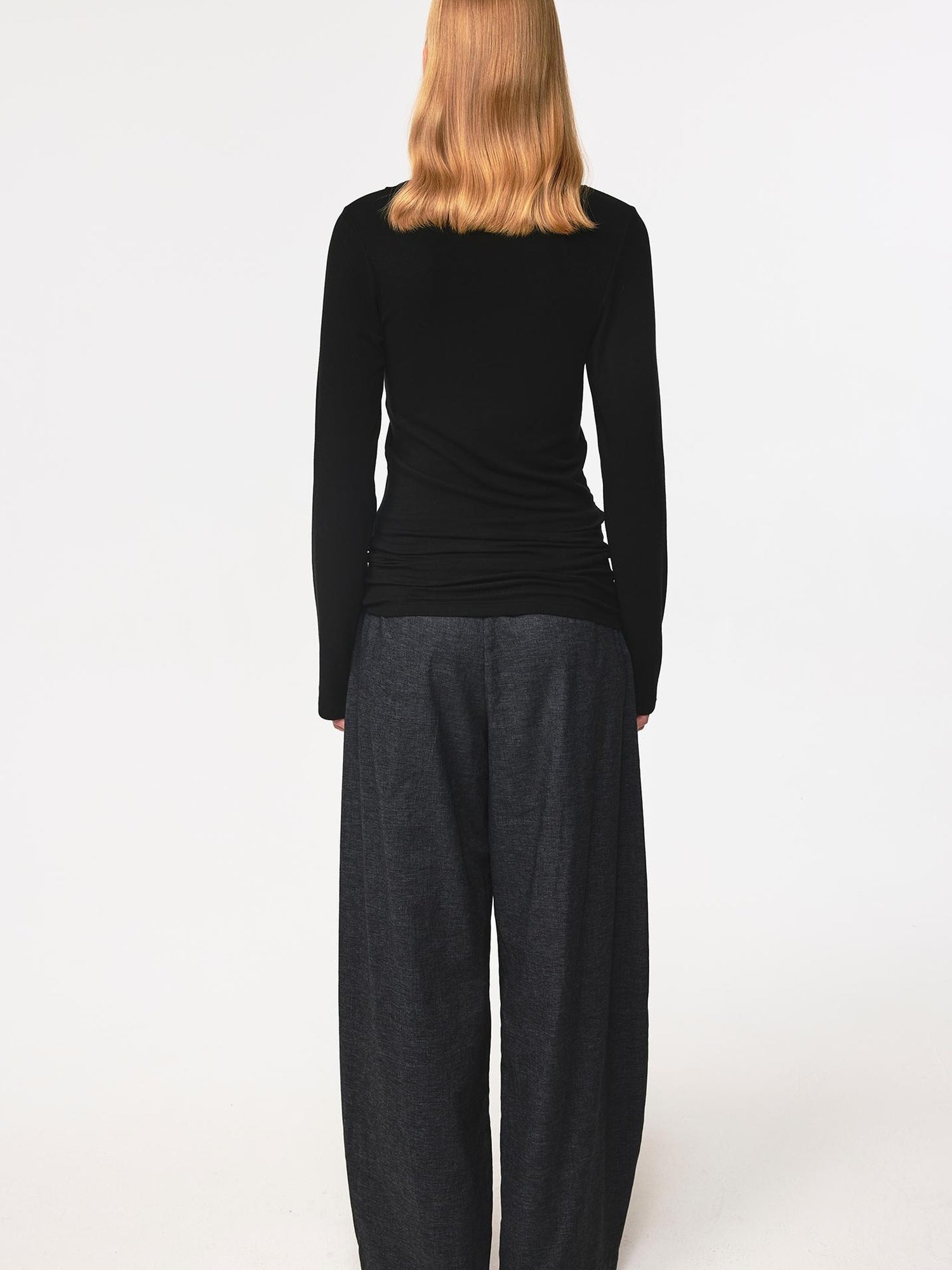 Northbutsouth V-Neck Tencel Wool Slim-Fit Long Sleeve Stacked Tee