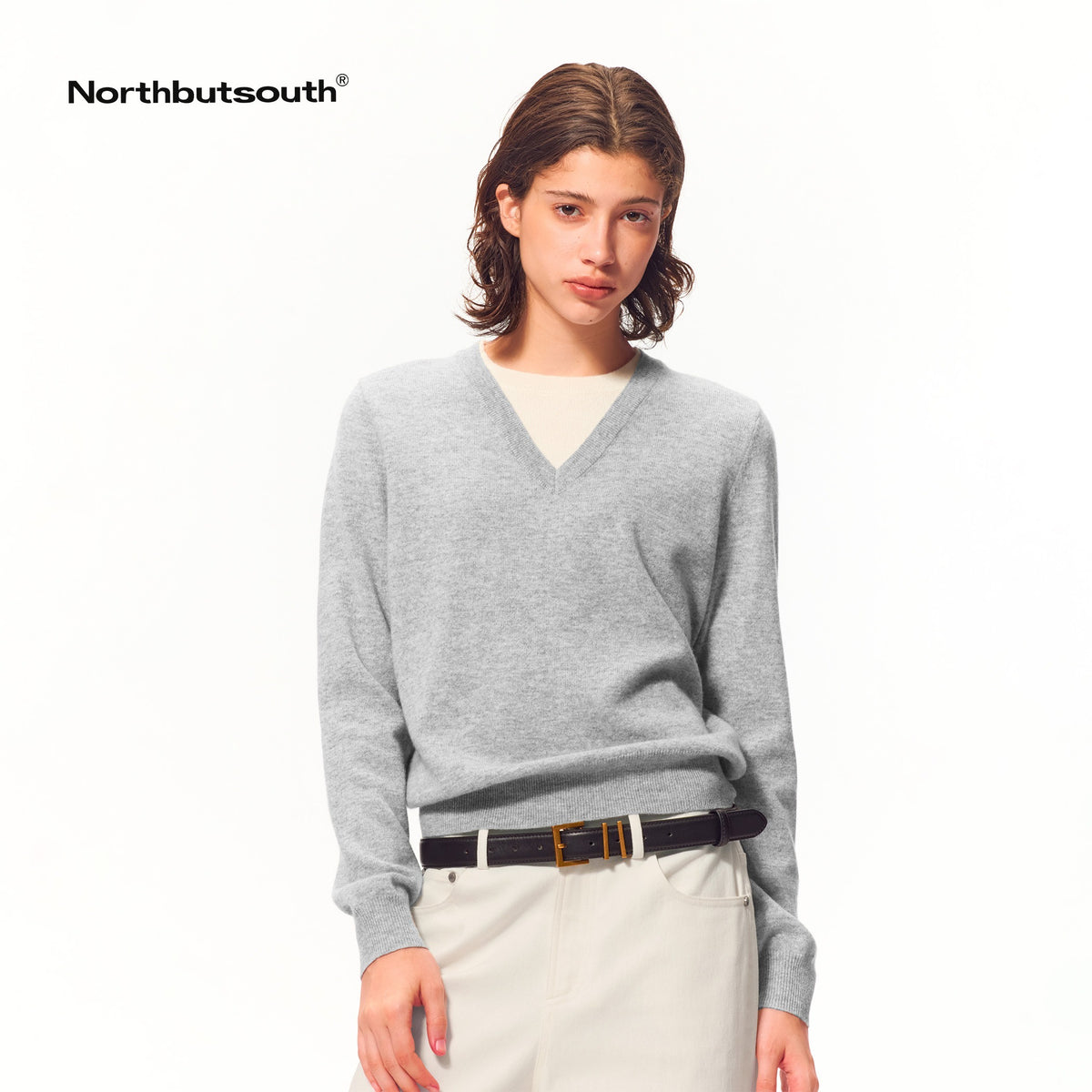 Northbutsouth_V-neck_Layered_Look_Loose_Fit_Merino_Wool_Women&