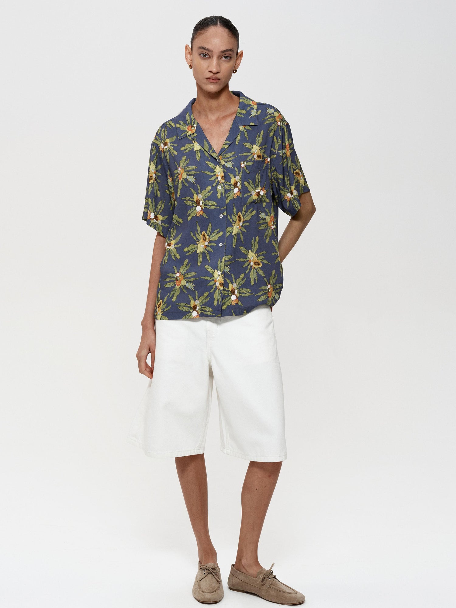 Northbutsouth White Denim Shorts Relaxed Fit Casual Stretch Five Pocket Mid Thigh