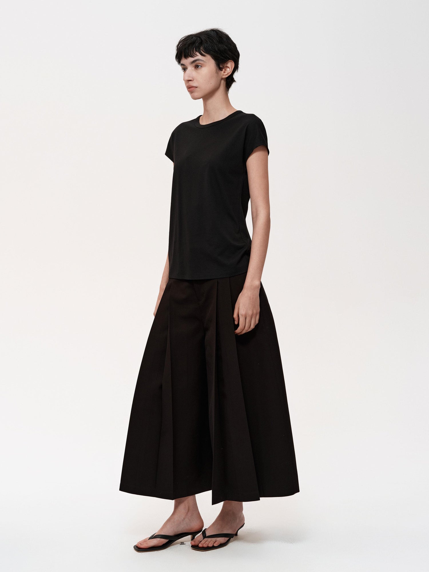 Northbutsouth Wool Blend Pleated Wide Leg Cropped Trouser Shorts