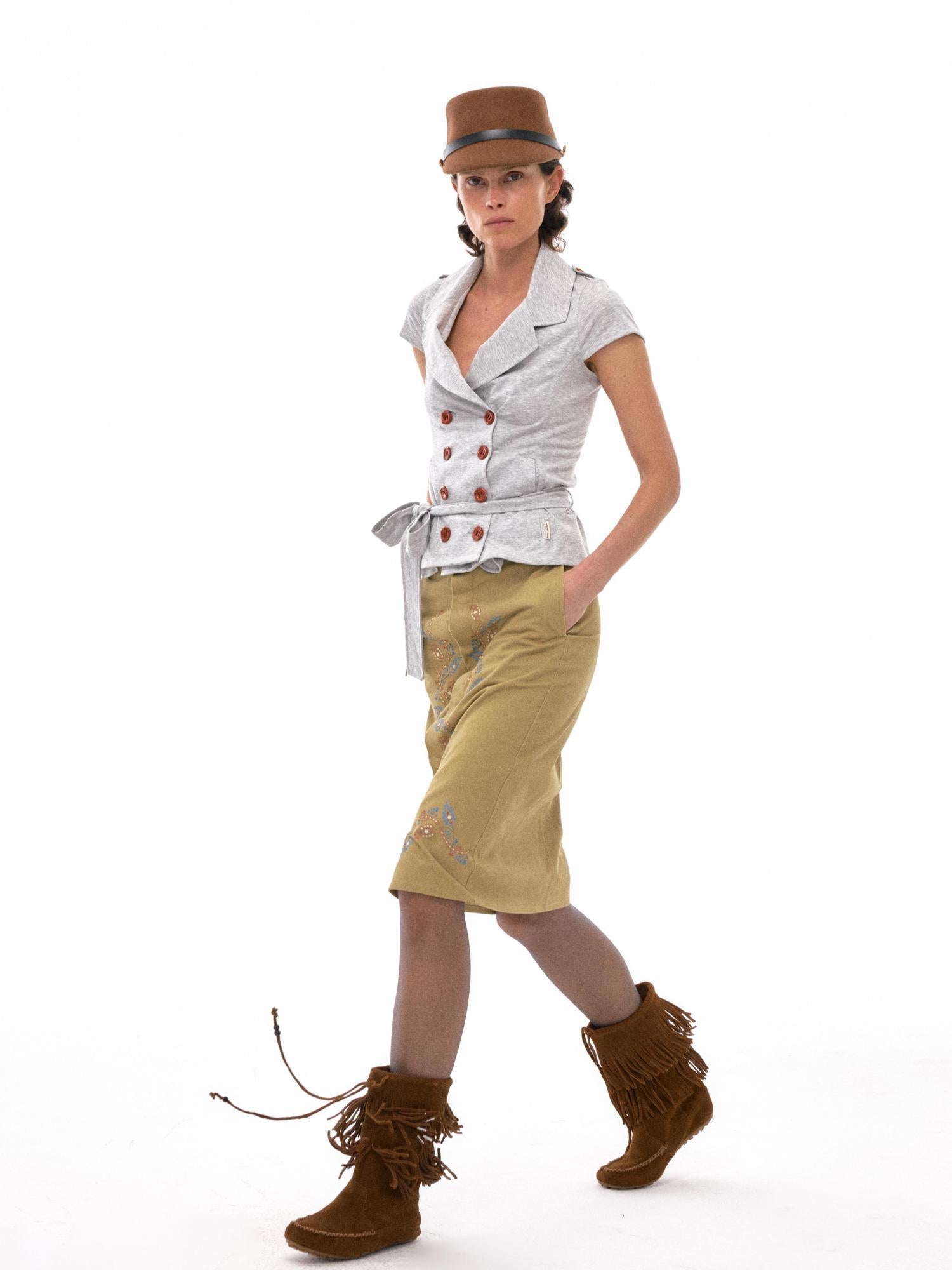 British Style Grey Tweed Knit Short Coat With Wood Buttons