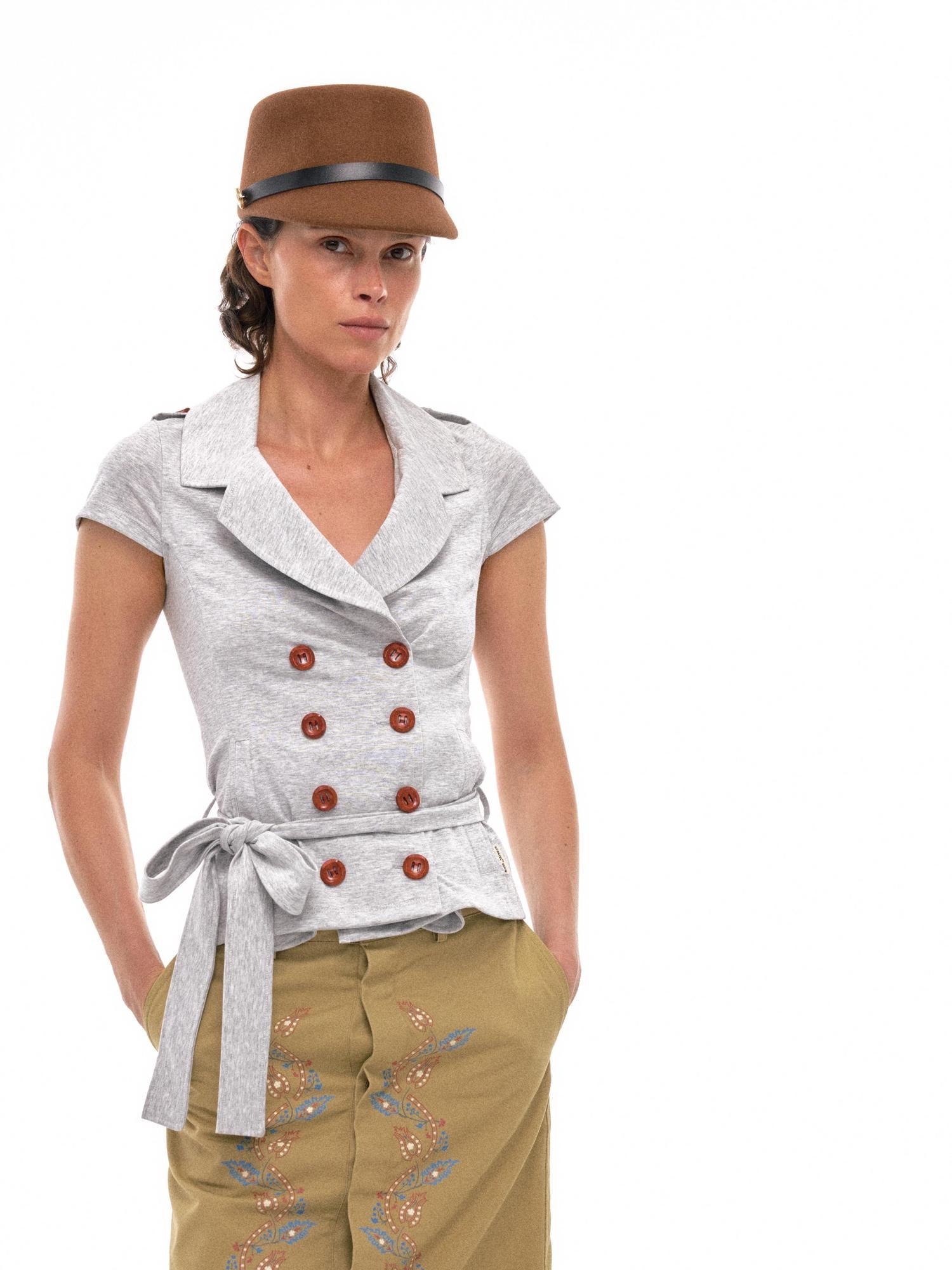 British Style Grey Tweed Knit Short Coat With Wood Buttons