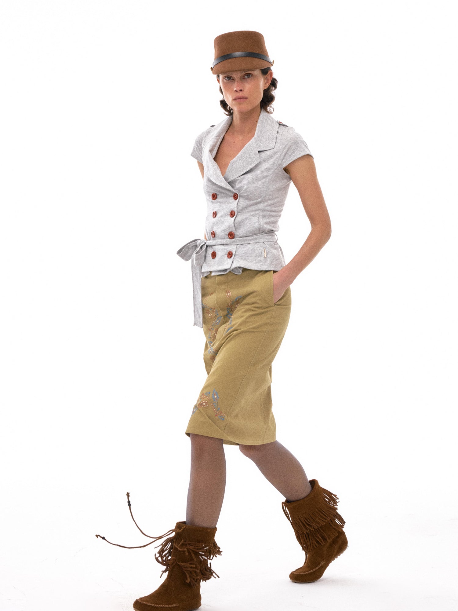 British Style Grey Tweed Knit Short Coat With Wood Buttons