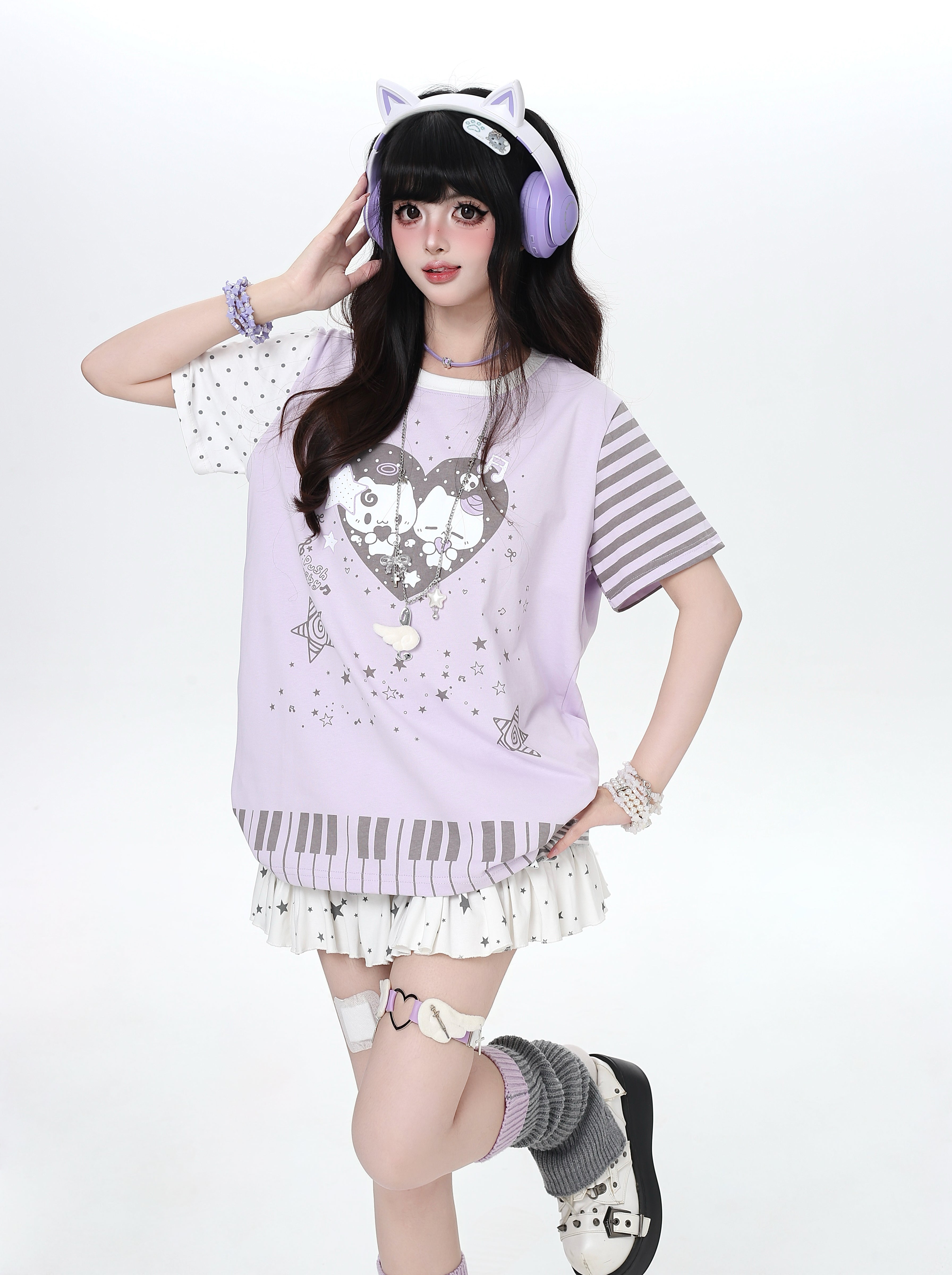 Crazy_Girl_Cartoon_Striped_Heart_Print_Round_Neck_Oversized_Women&