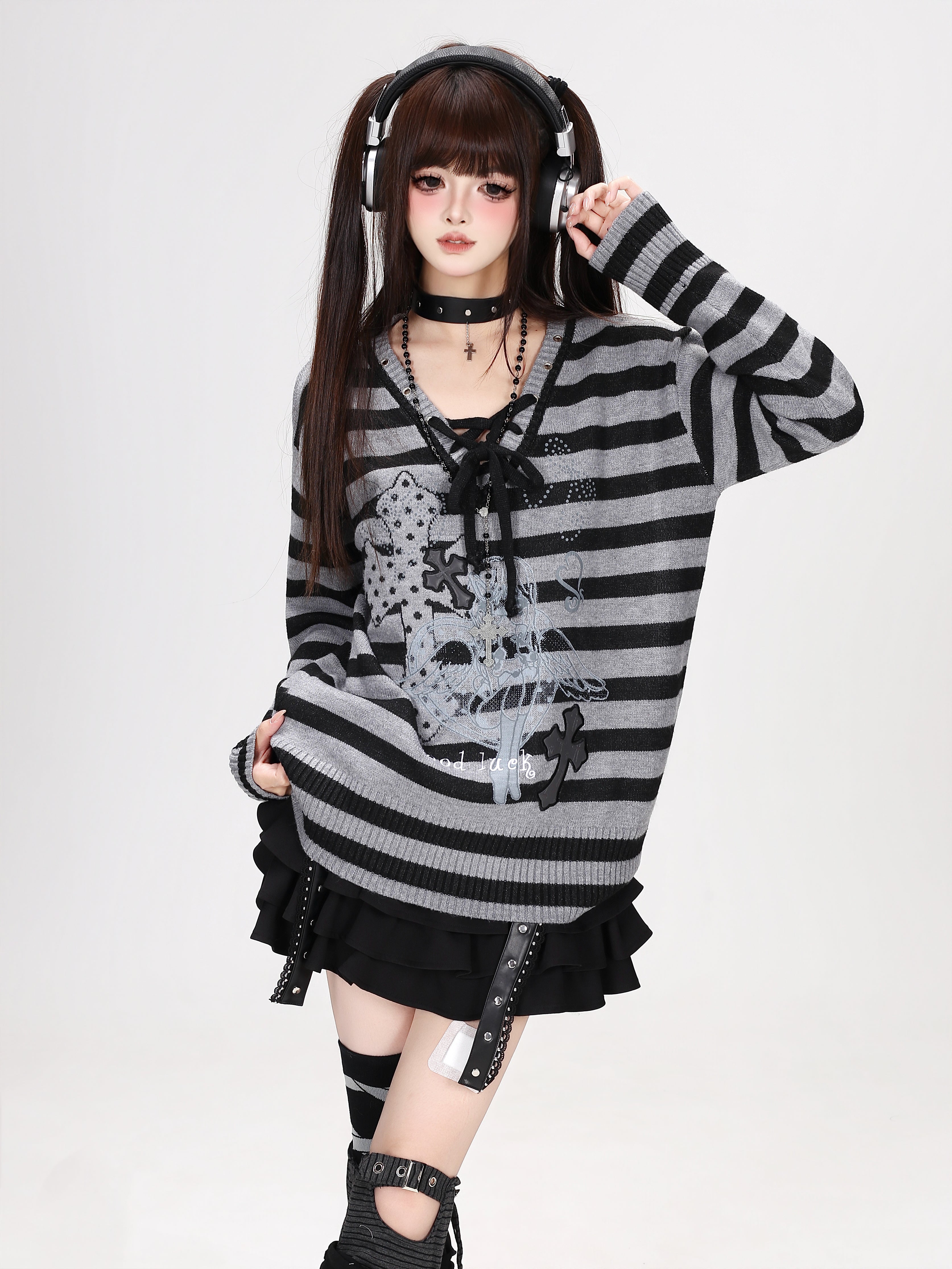 Crazy_Girl_Black_Grey_Striped_Lace_Up_V-neck_Sweet_Loose_Women&