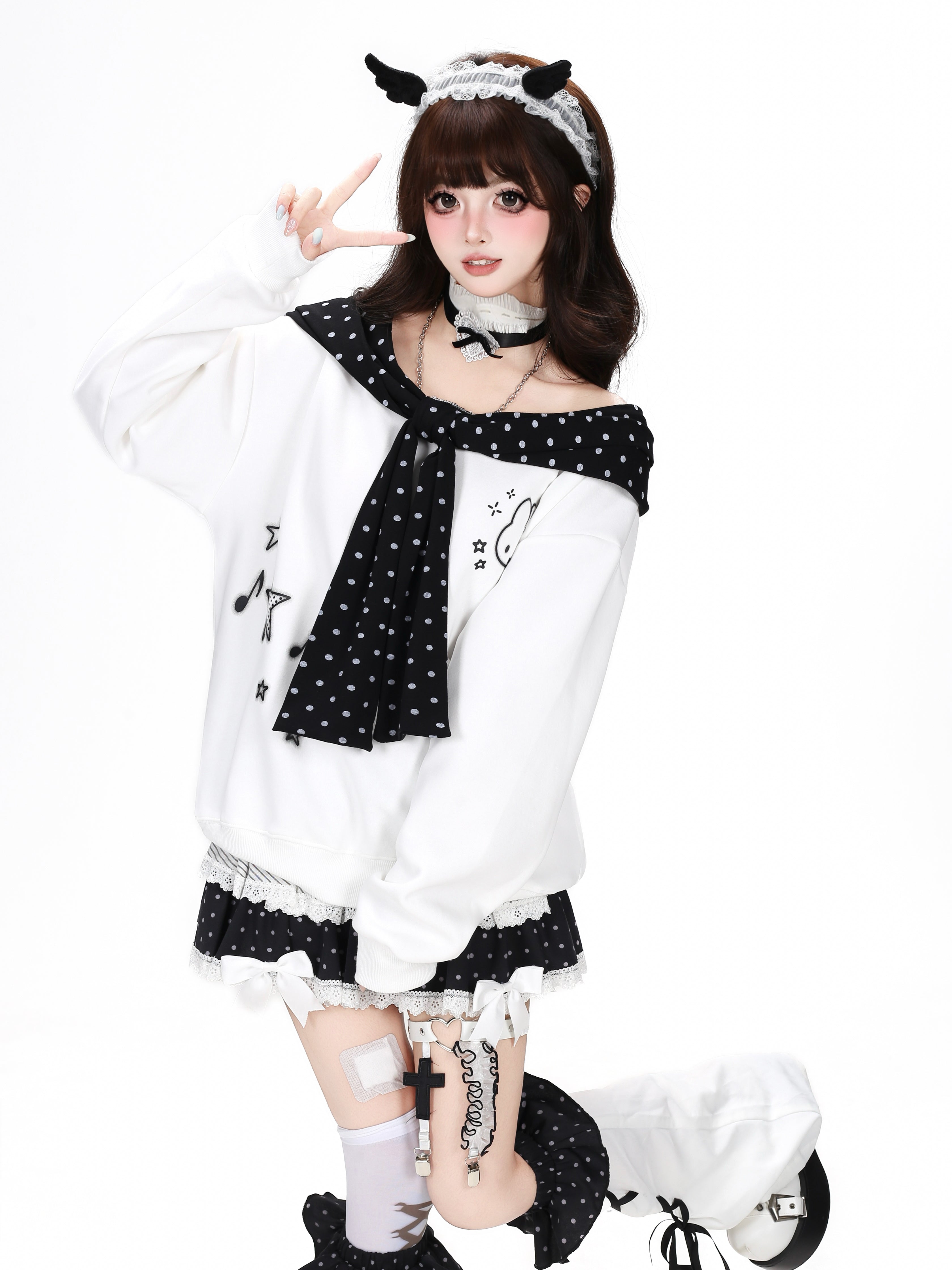 Crazy_Girl_Black_White_Polka_Dot_Cartoon_Bow_Shawl_Loose_Women&