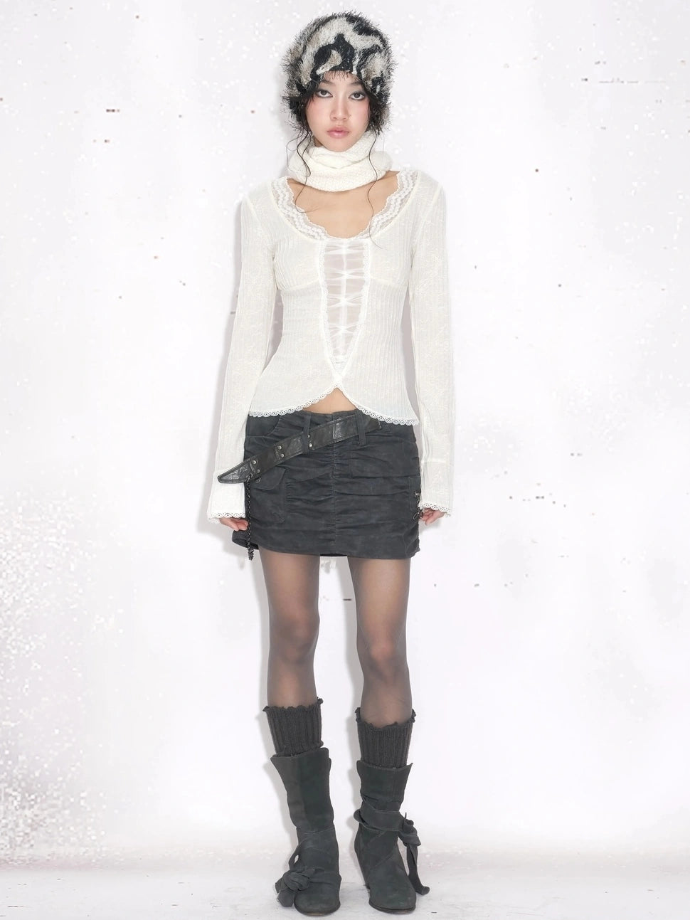 OPEN AESTHETIC Sweet Lace Spliced Cropped Slim Women Long Sleeve Crew Neck White Cotton T-Shirt