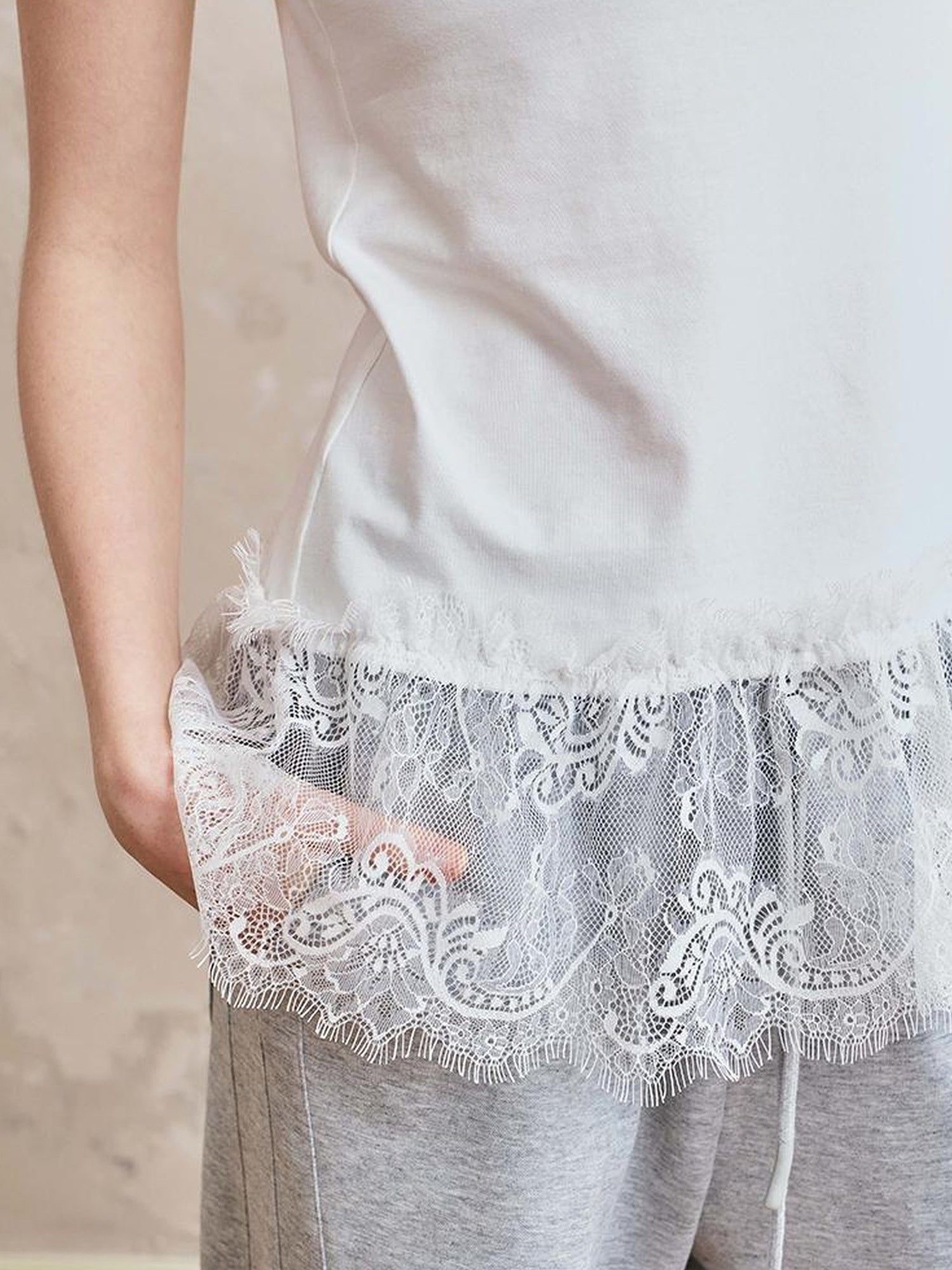 DIDDI MODA Ocean Flora Pearl Shell Tee Lace Trim Camisole Wide Leg Work Pants