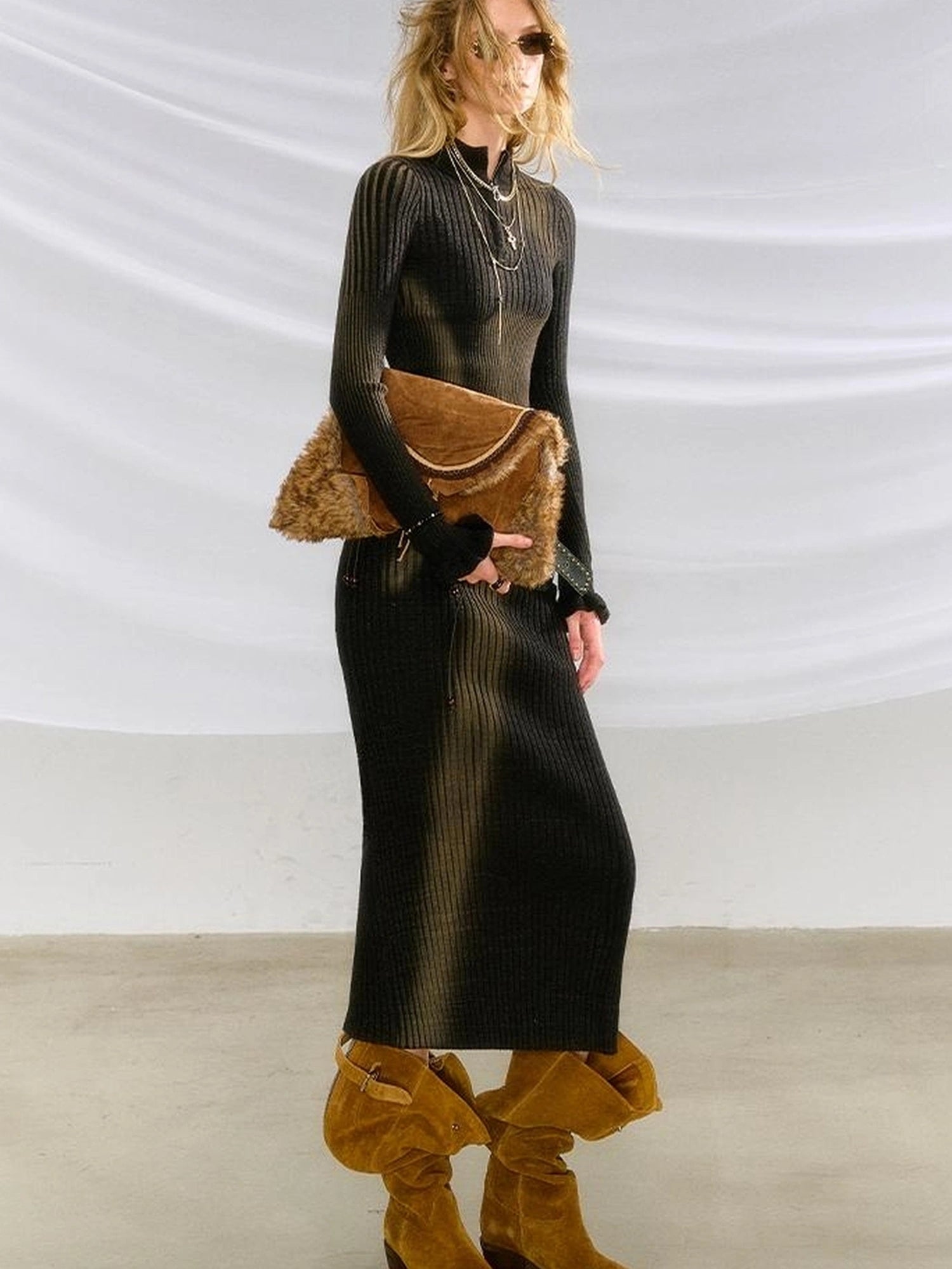 OfAkiva Akiva Abstract Print Knit Dress V-neck T-shirt Long Sleeve