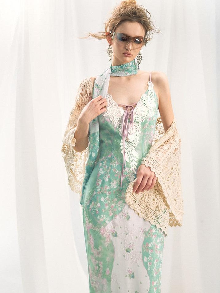 OfAkiva Lace Spliced Floral V-neck Cinched Waist Women&
