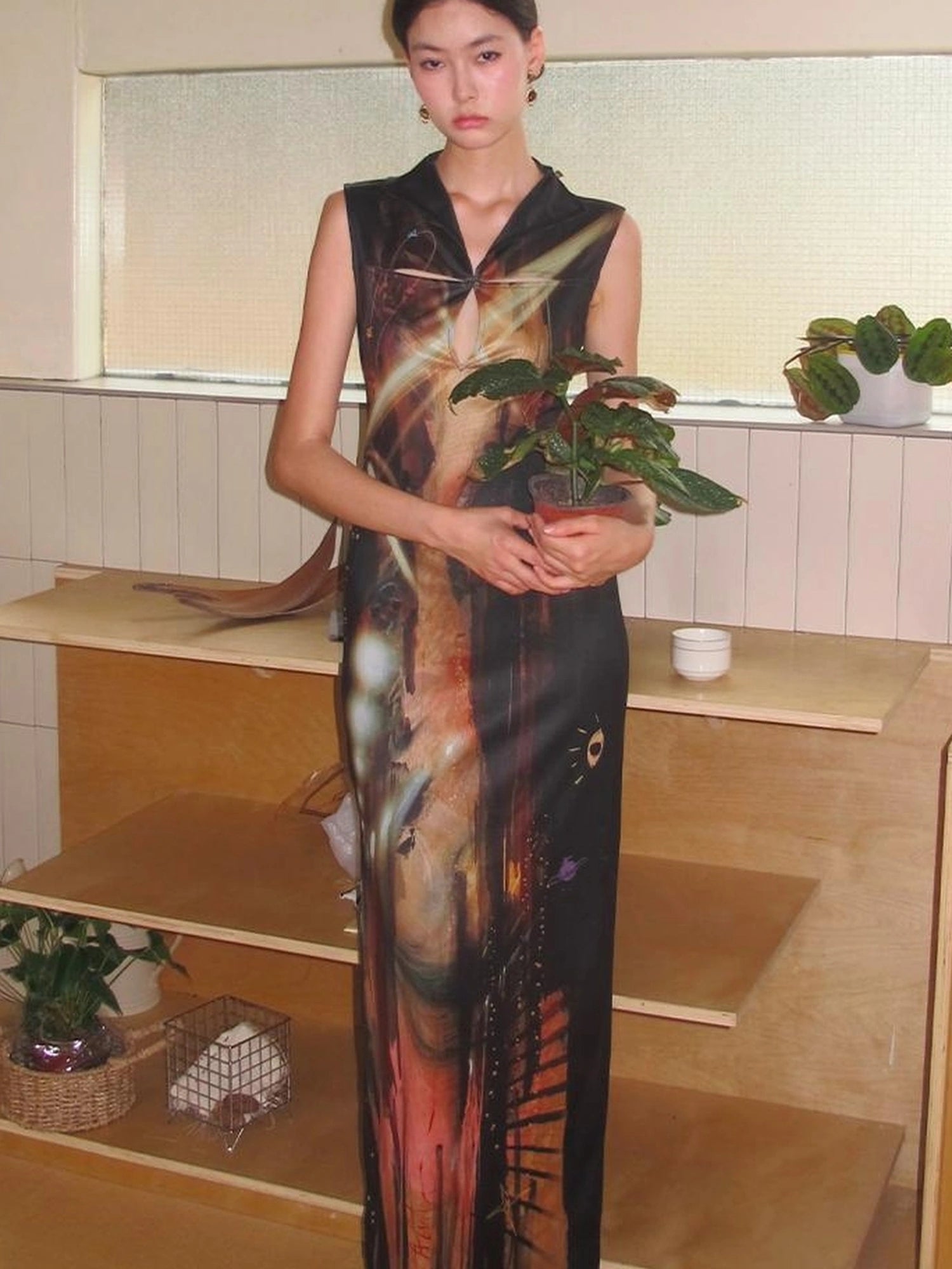 OfAkiva Neon Sketch Qipao V-neck T-shirt Long Sleeve