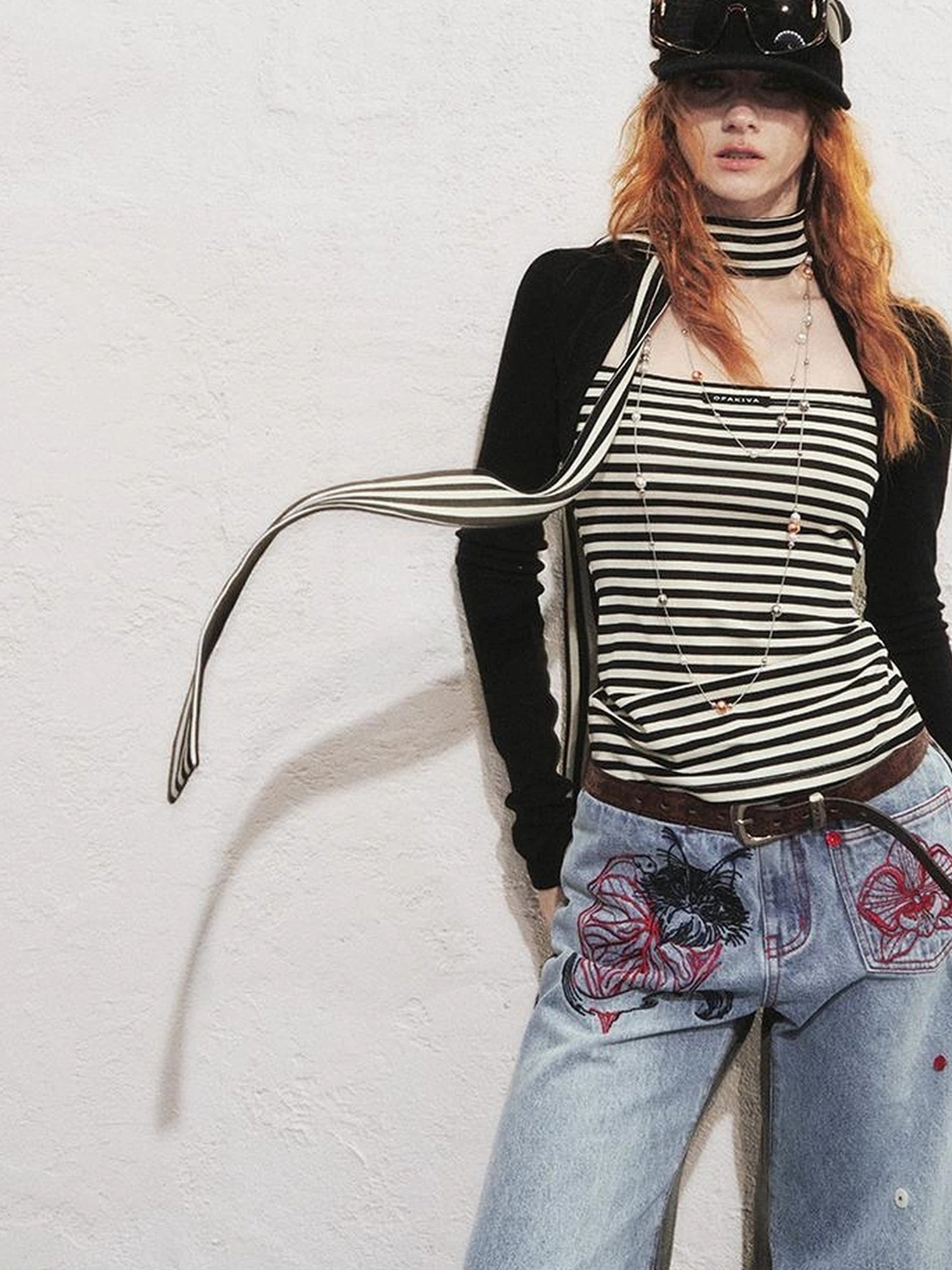 OfAkiva Slim Striped Knit Long Sleeve V-neck T-shirt