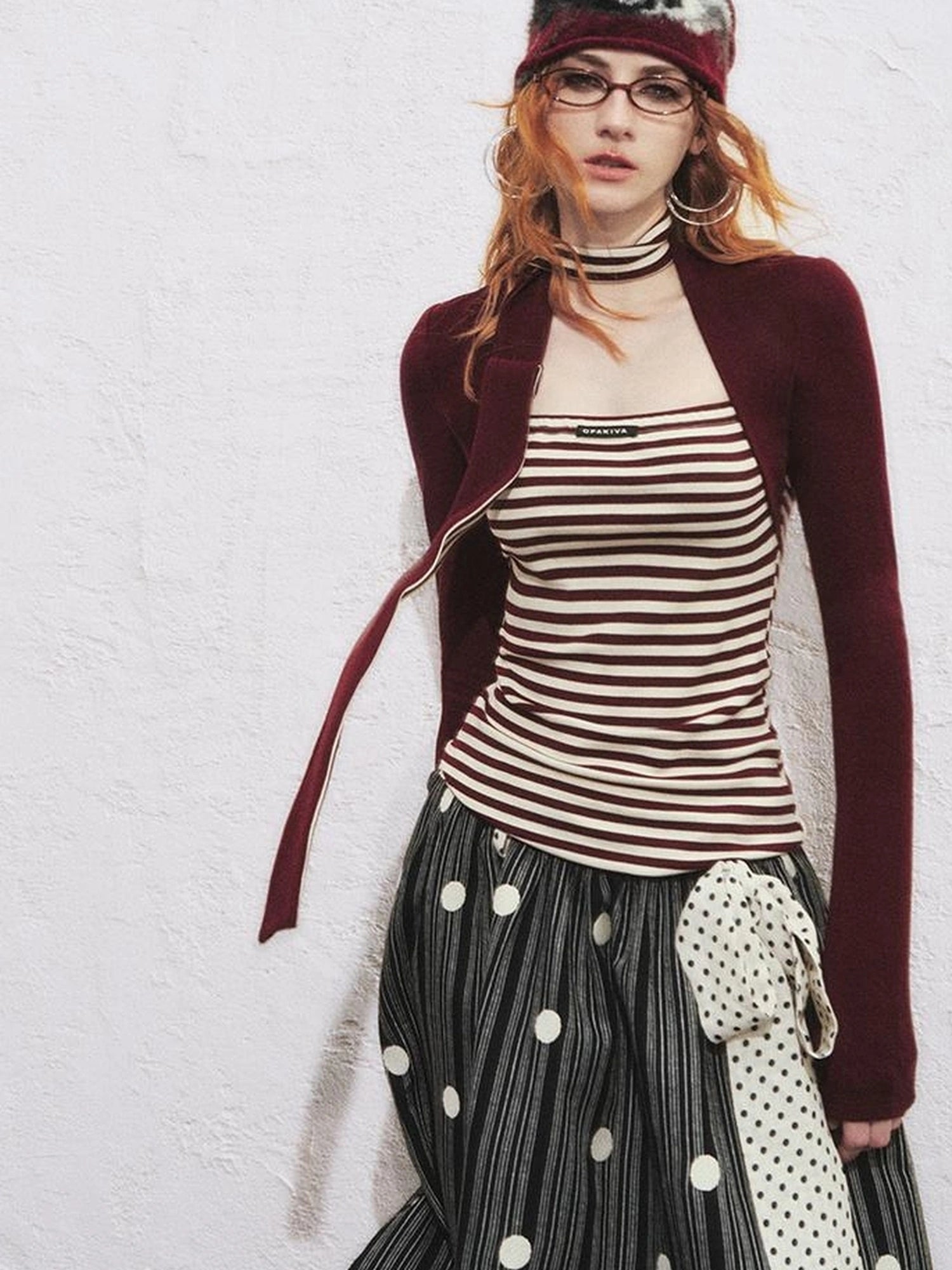 OfAkiva Slim Striped Knit Long Sleeve V-neck T-shirt