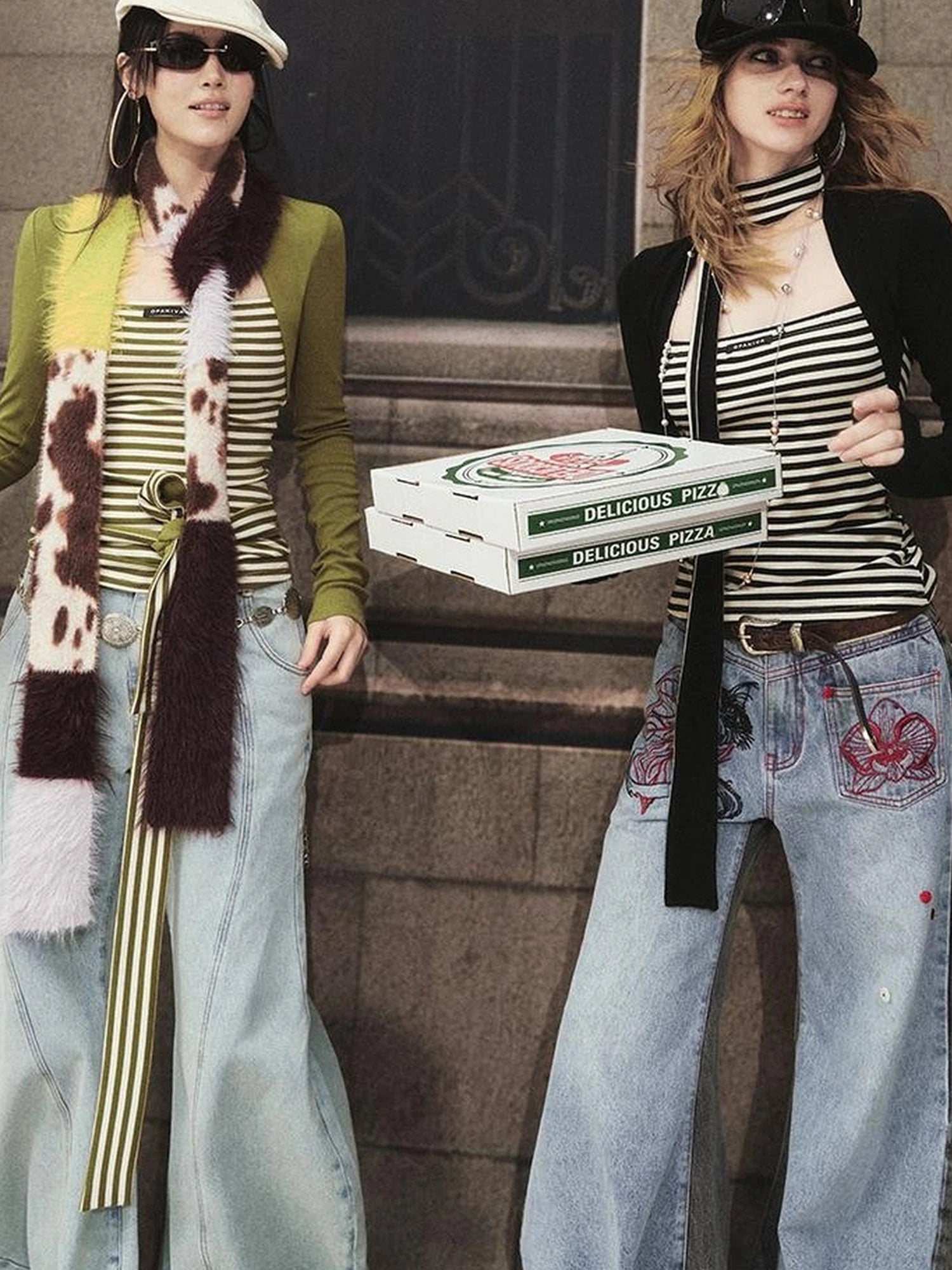 OfAkiva Slim Striped Knit Long Sleeve V-neck T-shirt