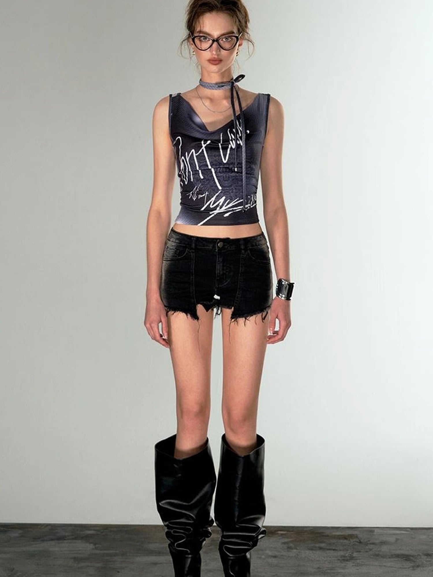 OfAkiva Undefined Print V-Neck Tank Top