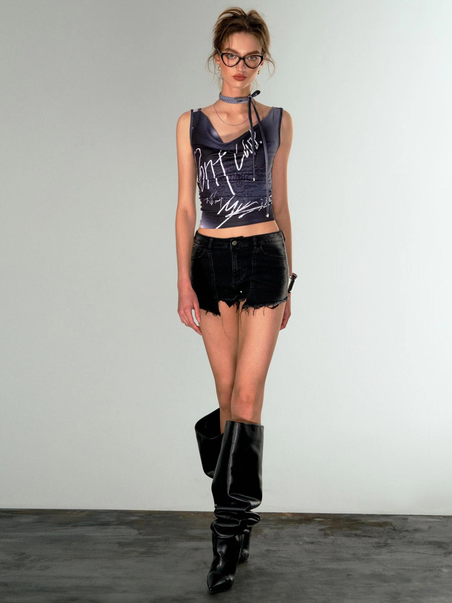 OfAkiva Undefined Print V-Neck Tank Top