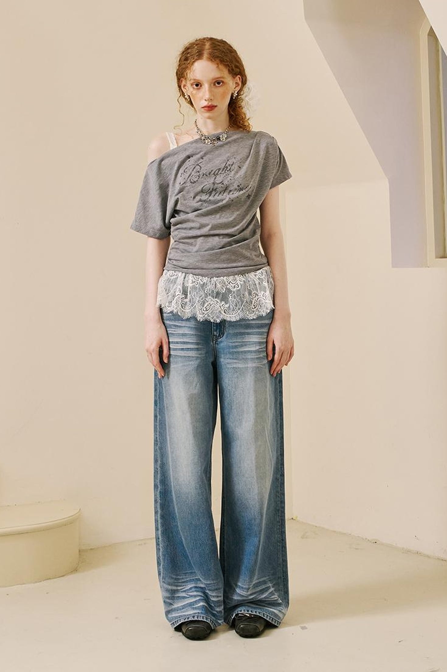 DIDDI MODA Off Shoulder Letter Graphic Rhinestone Pleated Tee