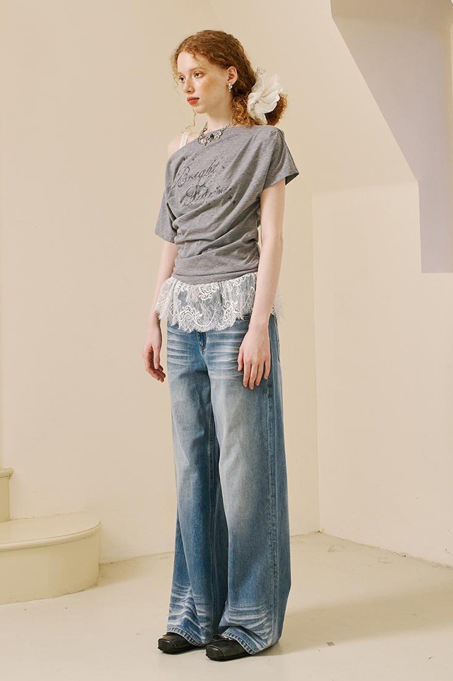 DIDDI MODA Off Shoulder Letter Graphic Rhinestone Pleated Tee