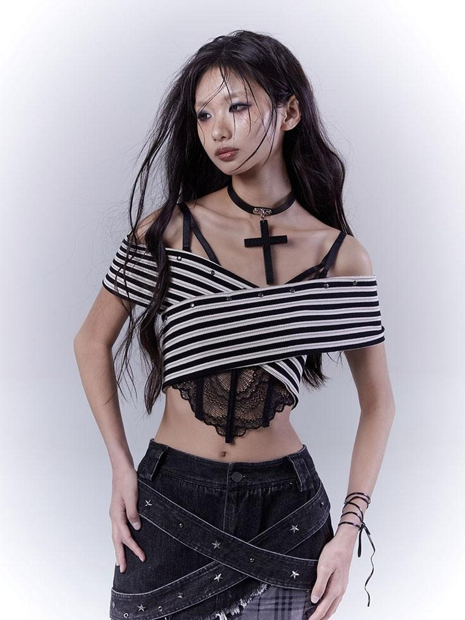 WSW WUSHENWU One Shoulder Grid Bandage Stripe Top