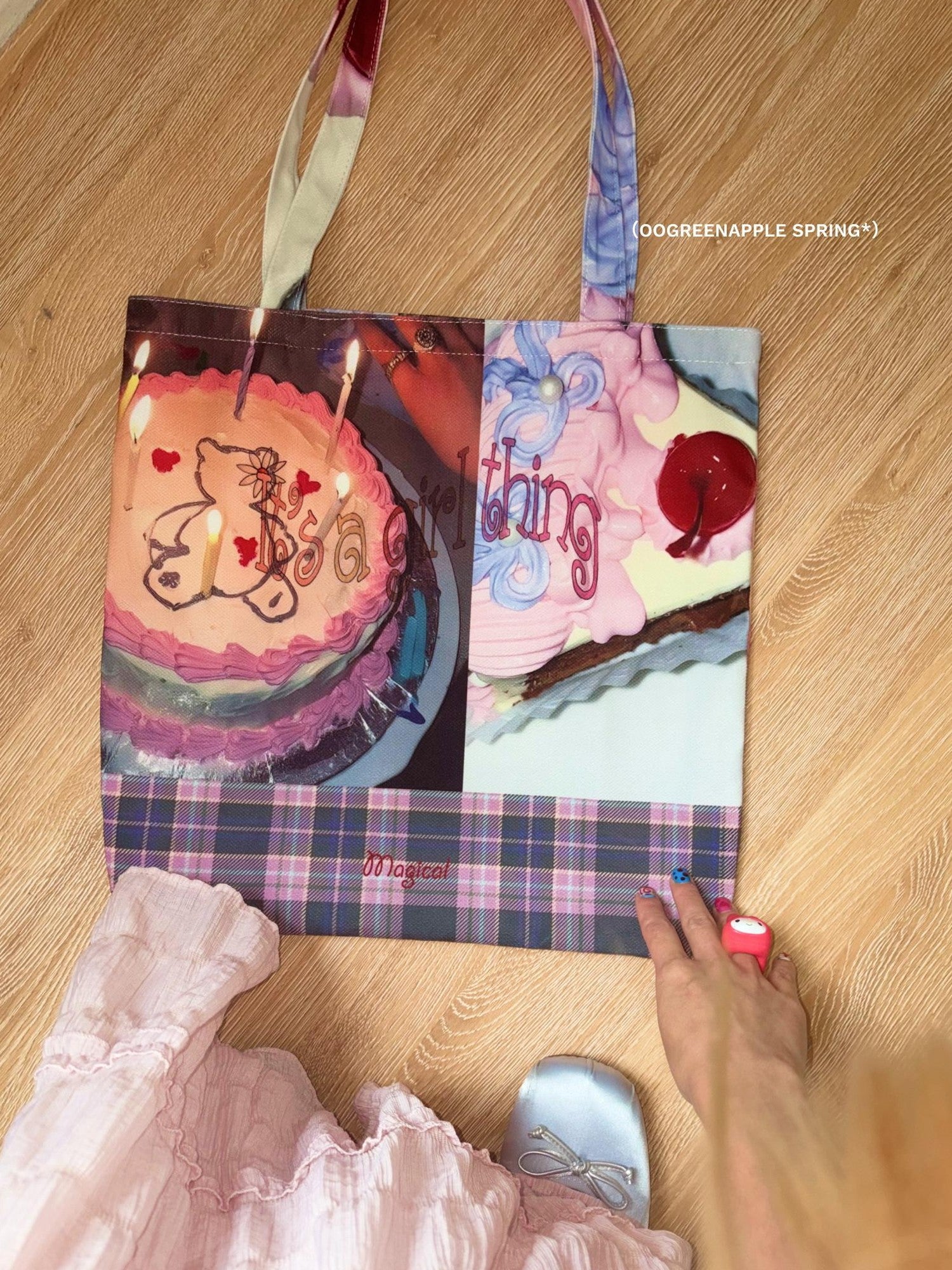 Oogreenapple Whimsical Graffiti Teddy Bear Cake Print Women&