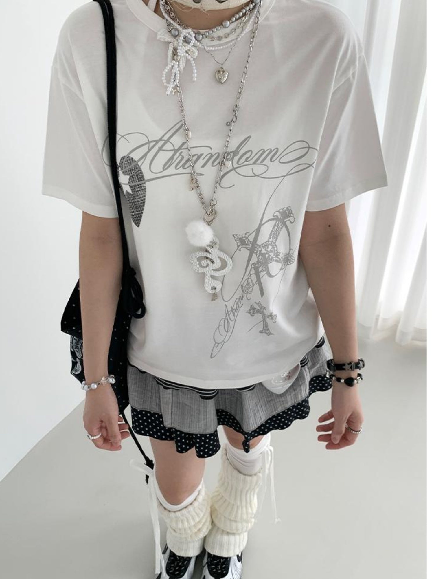 atrandom Original Hollow Mirror Print Loose Fit Black White T-Shirt