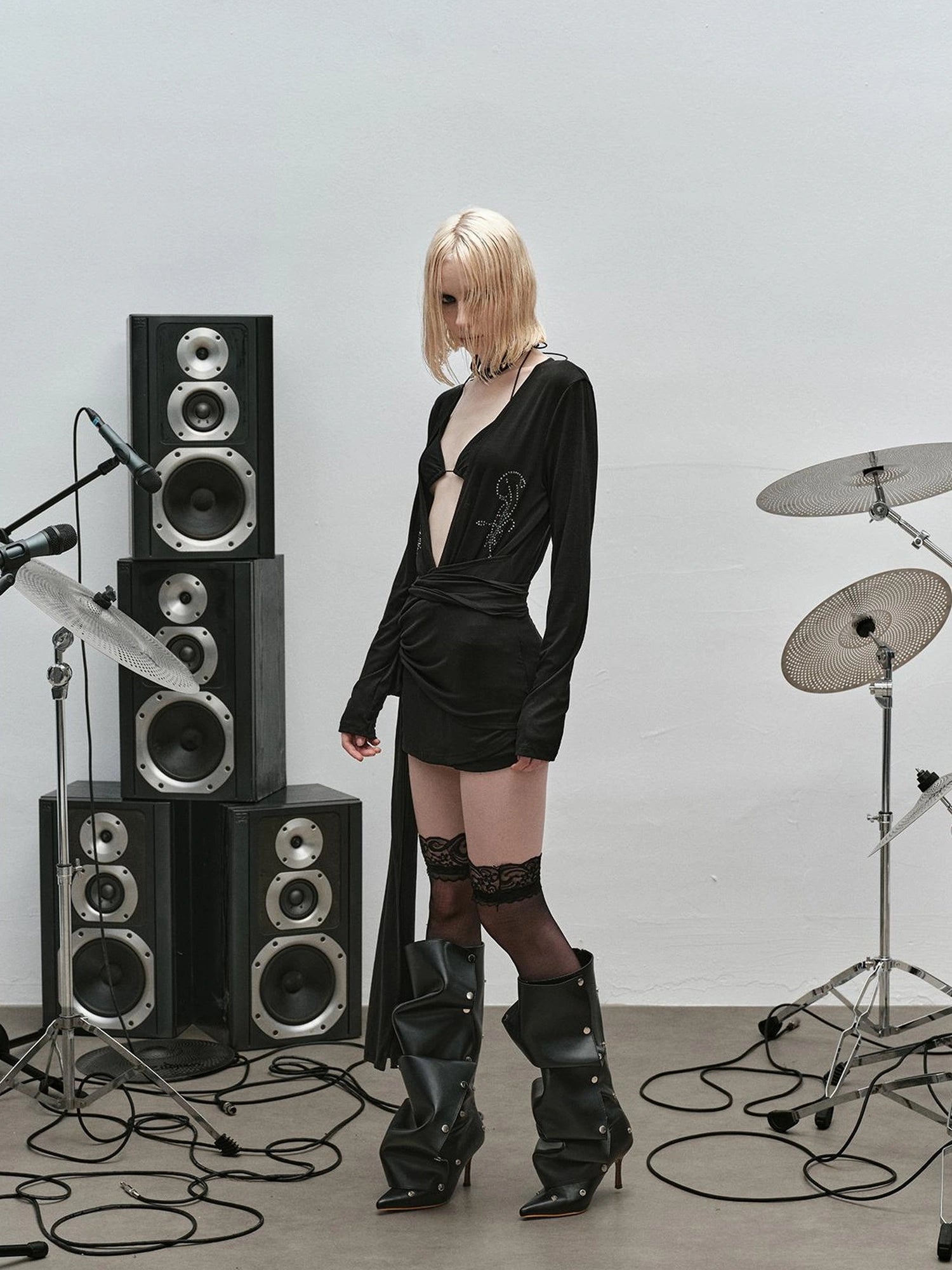 Outmode Punk Studded Ribbon Tie Dress V-neck T-shirt Long Sleeve