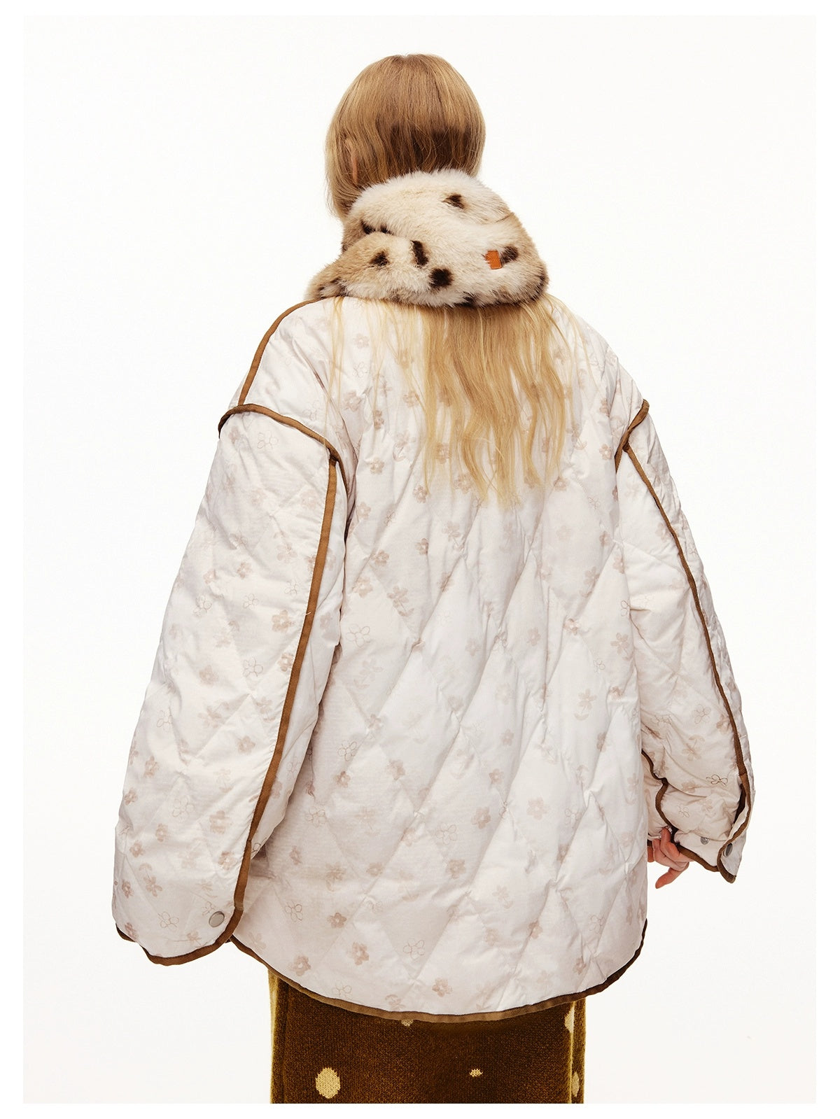 OuttheBlue 90% White Duck Down Diamond Quilted High Waist Apricot City Women Down Jacket