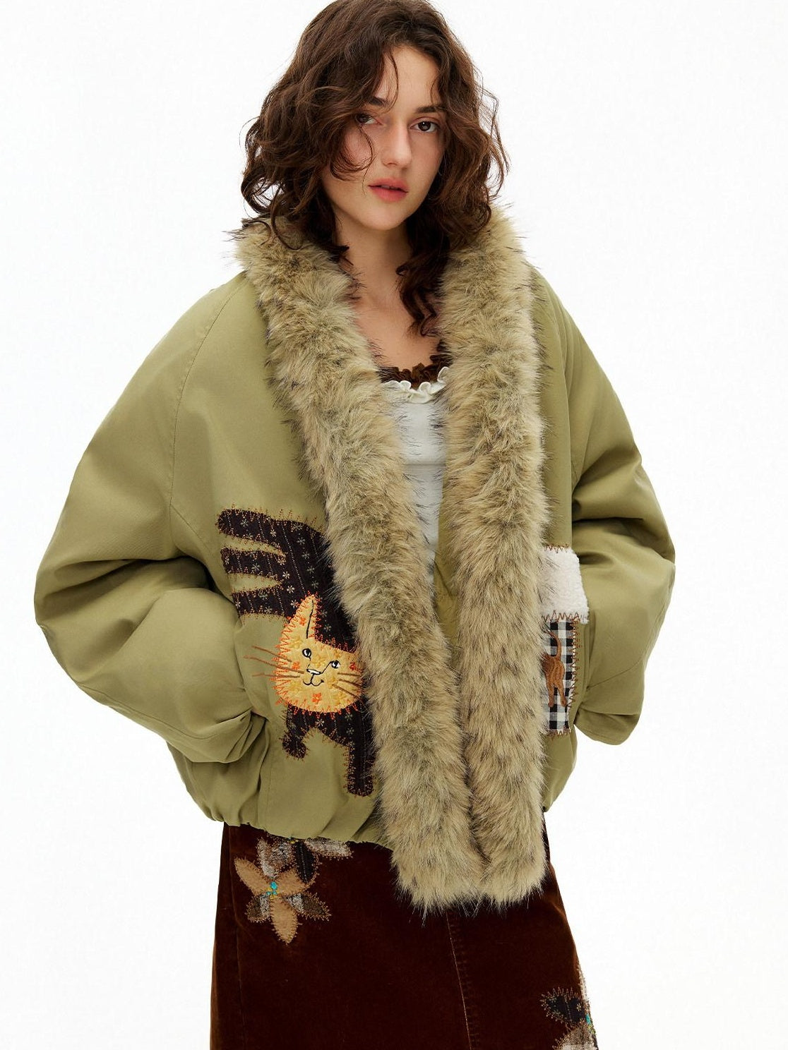 OuttheBlue 90% White Duck Down Warm Short High Waist Floral Embroidery Women Down Jackets