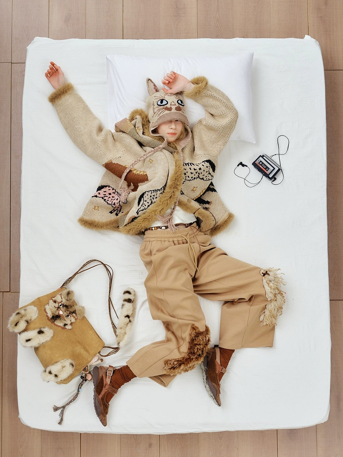 OuttheBlue Breathable Casual Round Crown Knit Animal Print Light Beige Wool For Women Hat