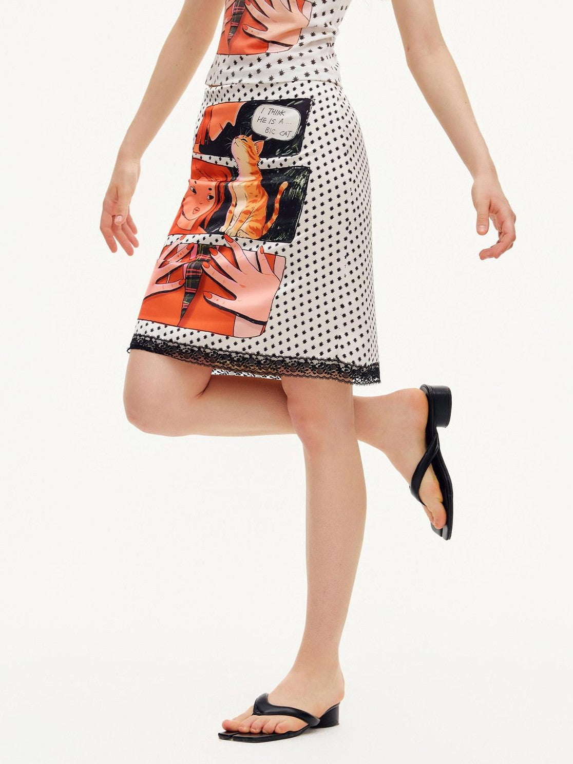 OuttheBlue Comic Print Lace Trim Straight Cut Women&