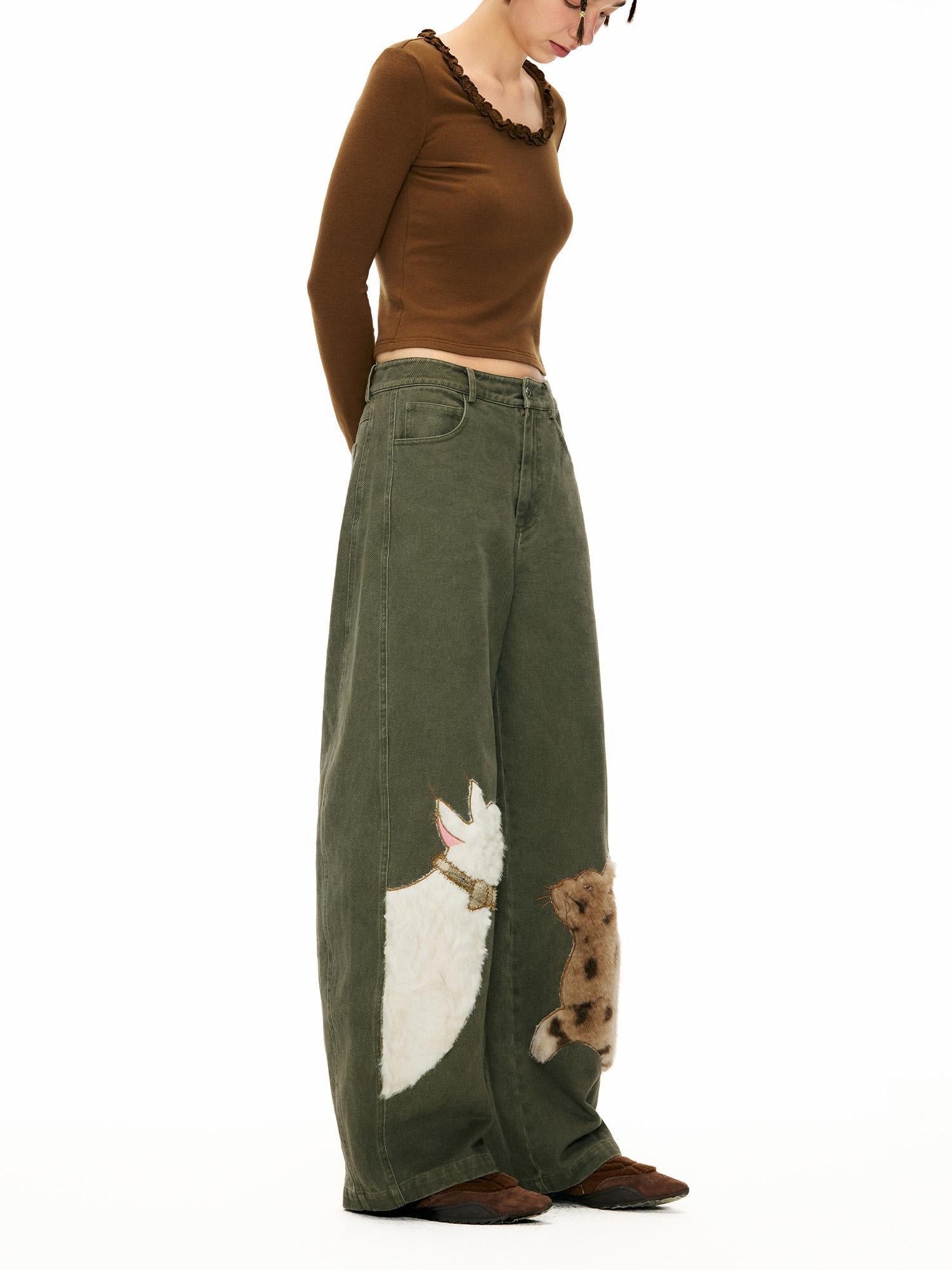 OuttheBlue Cotton Animal Print Applique Casual Curved Leg Natural Waist Green Women Pants