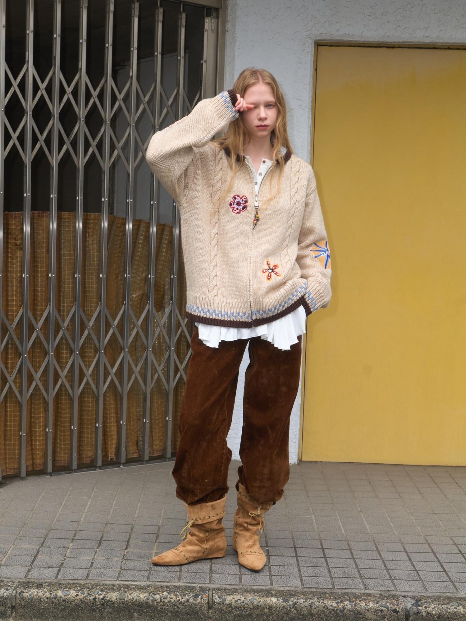 OuttheBlue Embroidered Loose Knit Zip Up Stand Collar Workwear Light Camel Animal Cardigans