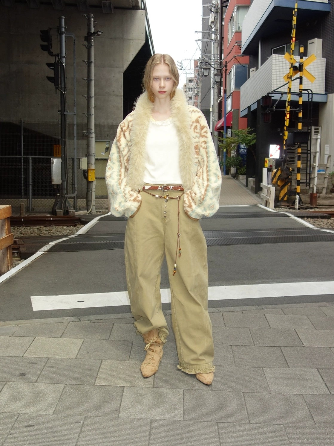 OuttheBlue Faux Fur Collar Loose Fit Casual Mid Length Geometric Women Polyester Jacket