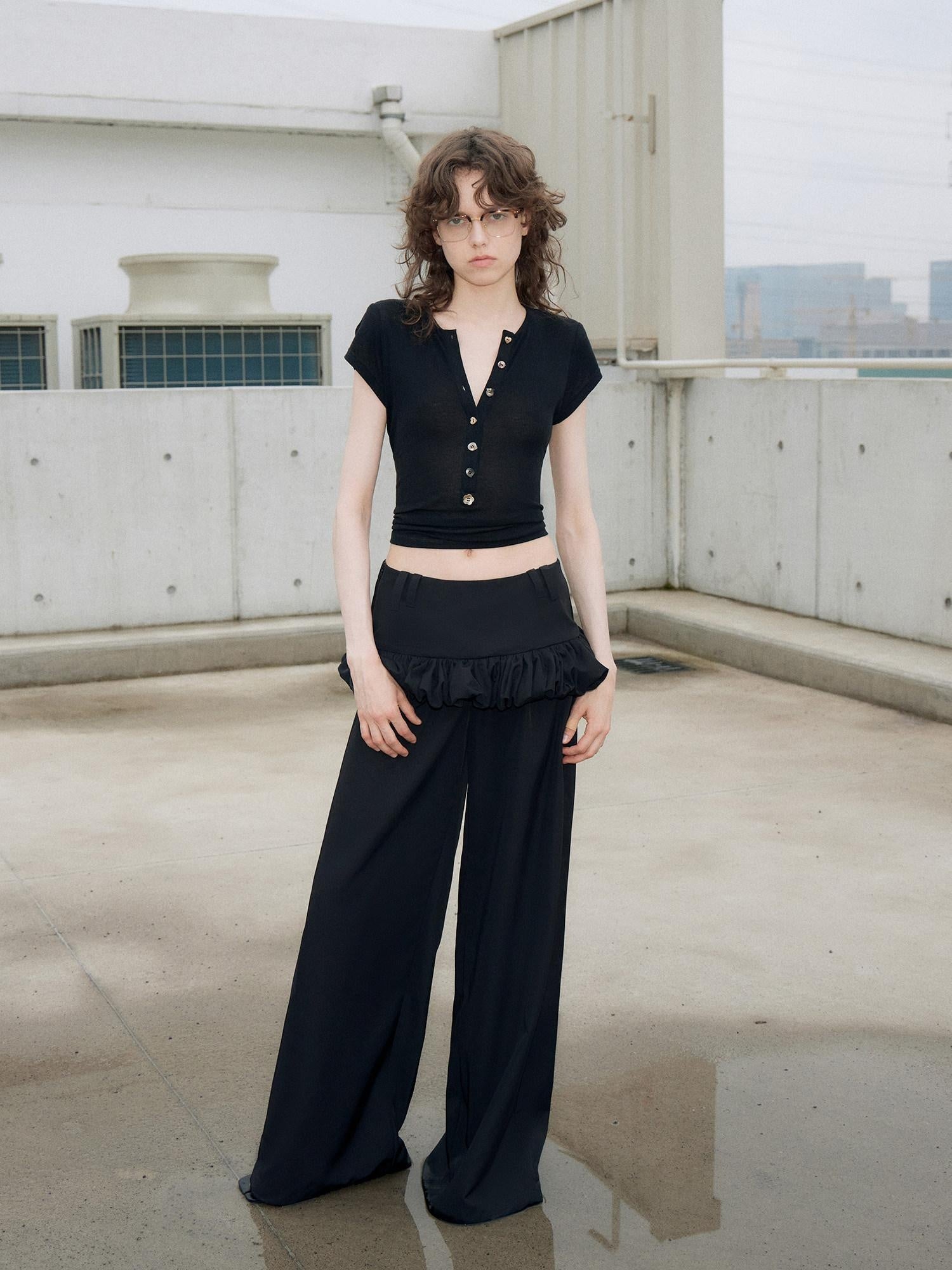 OuttheBlue Regenerated Cellulose Stretch V-neck Cropped Casual Black Short Sleeve T-Shirts