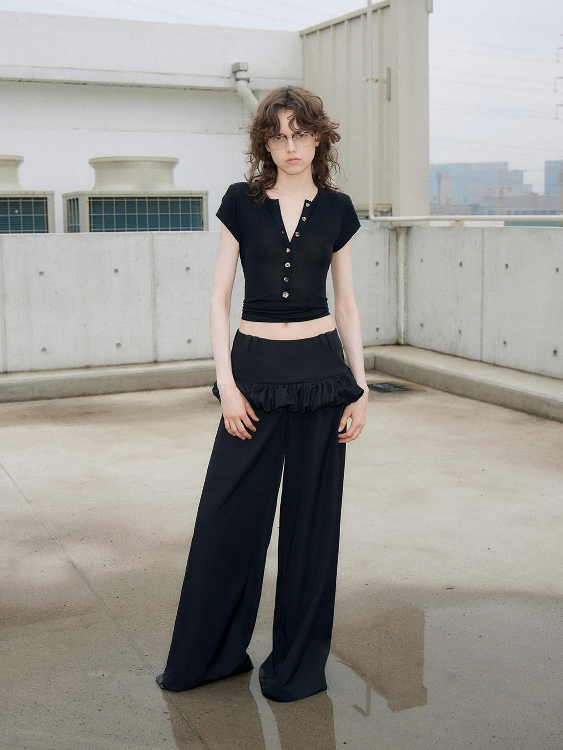 OuttheBlue Regenerated Cellulose Stretch V-neck Cropped Casual Black Short Sleeve T-Shirts