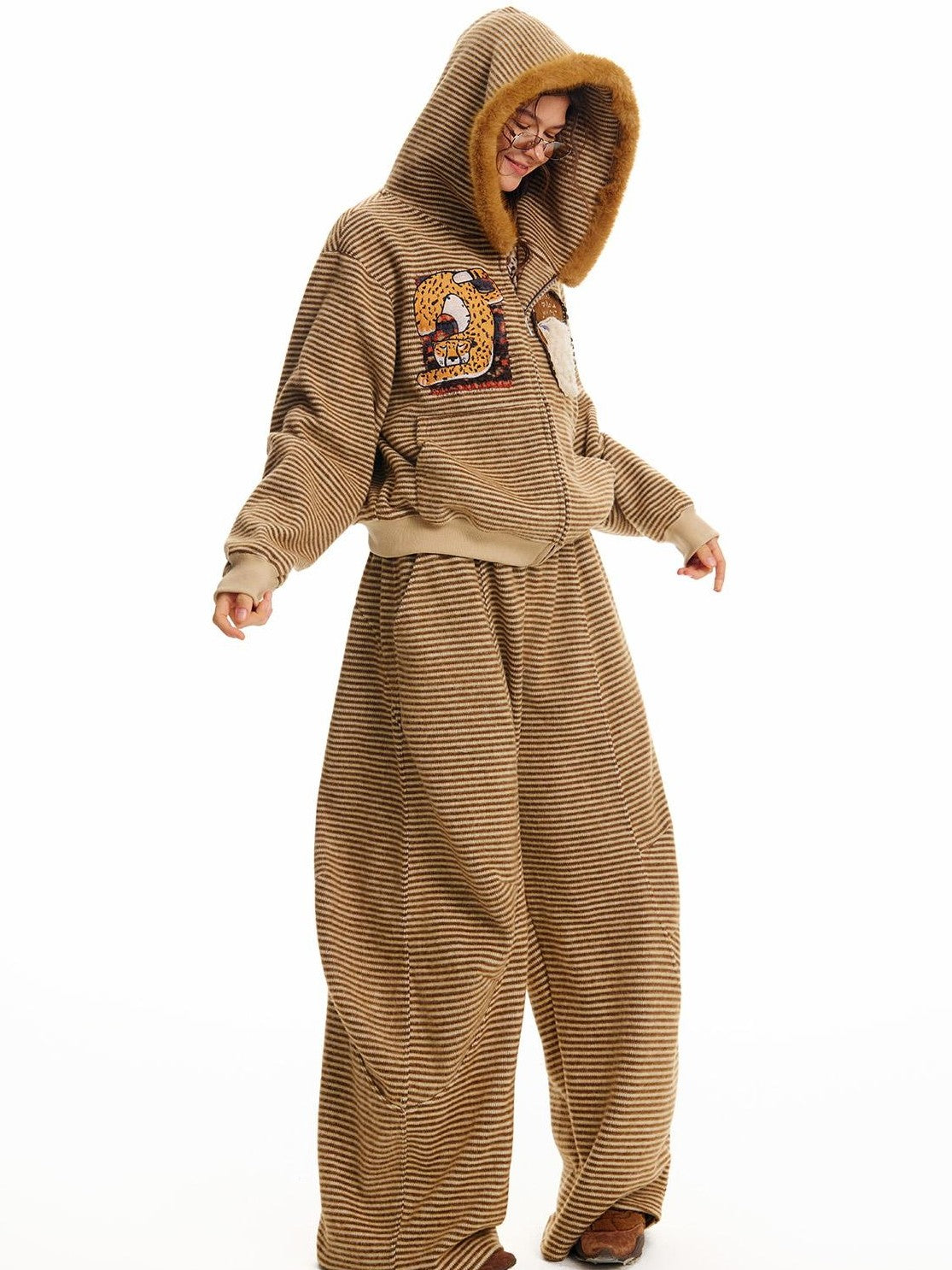 OuttheBlue Retro Striped Cat Patch Embroidered Faux Fur Trim Women&