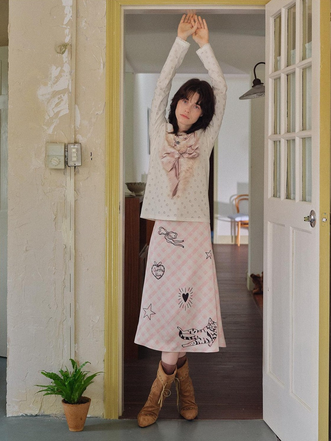 OuttheBlue Slimming Cat Print Lace Collar Women&