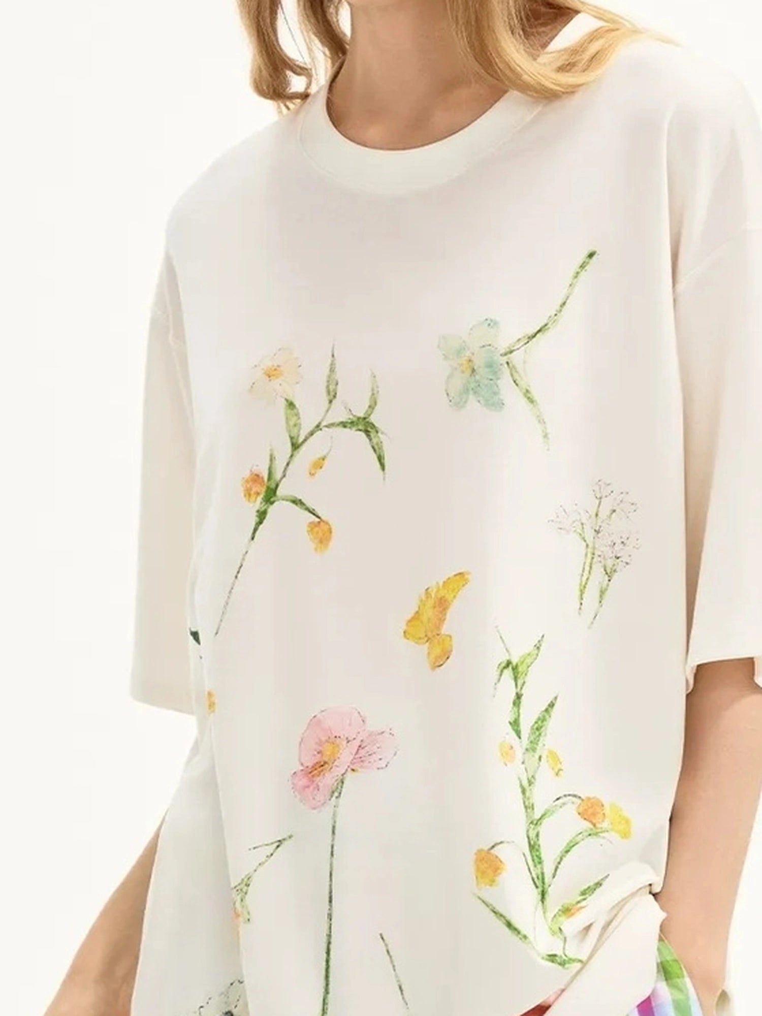 OuttheBlue Summer White Floral T-shirt