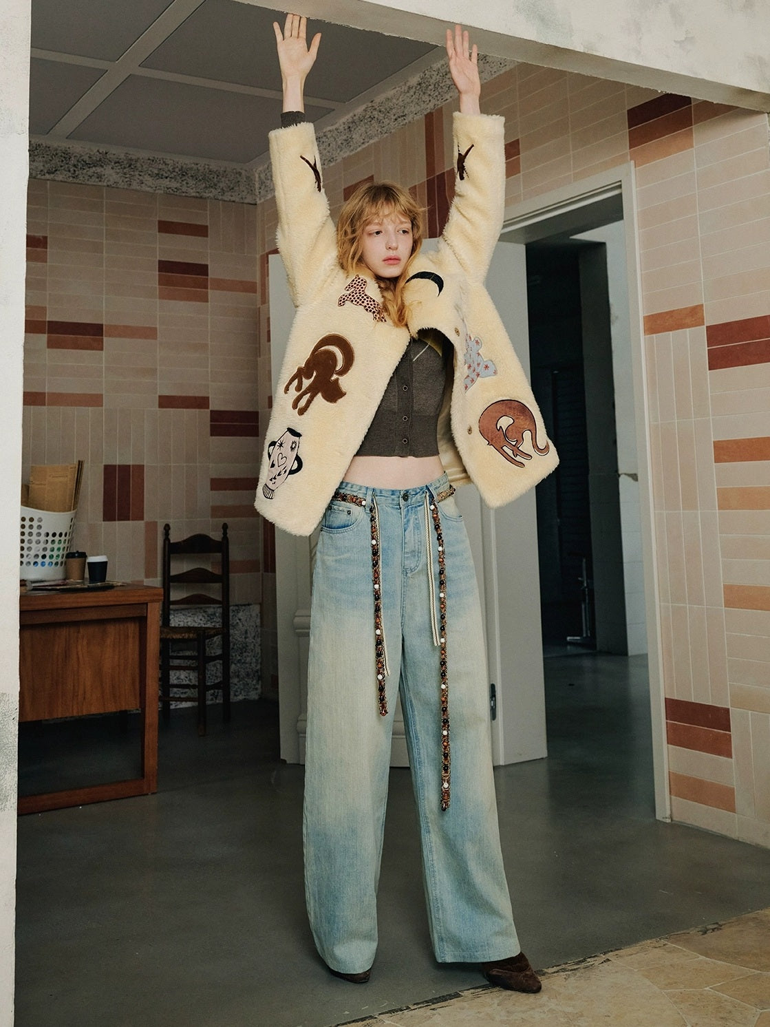 OuttheBlue Warm Thick Loose Fit Casual Buttoned Round Neck Animal Print Beige Women Jacket