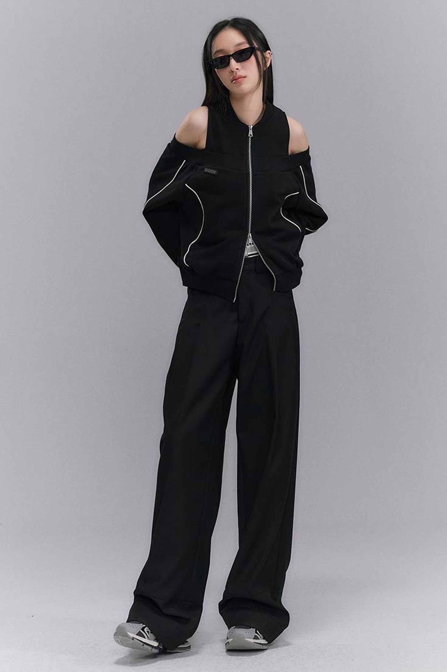 DIDDI MODA Oversized Black Cutout Shoulder Sweatshirt