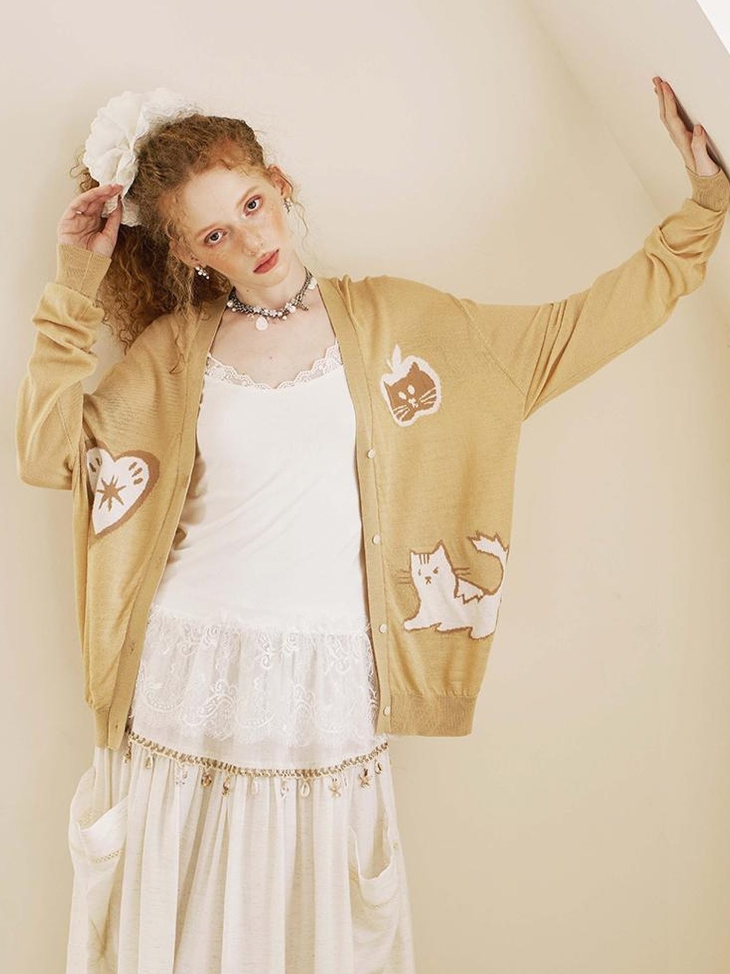 DIDDI MODA Playful Cat Apple Knit Cardigan Starfish Embroidered Top