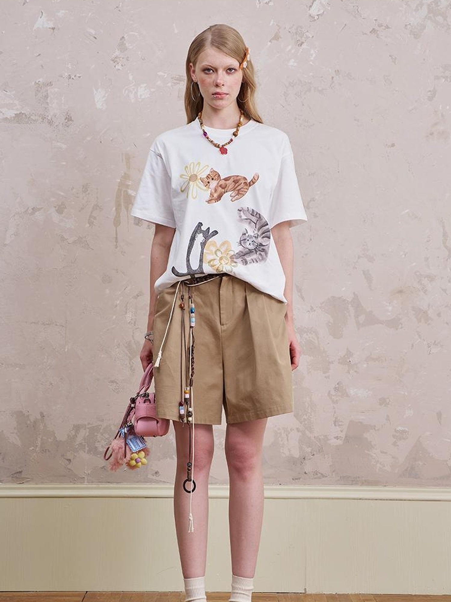 DIDDI MODA Playful Kittens Floral Print Relaxed Tee
