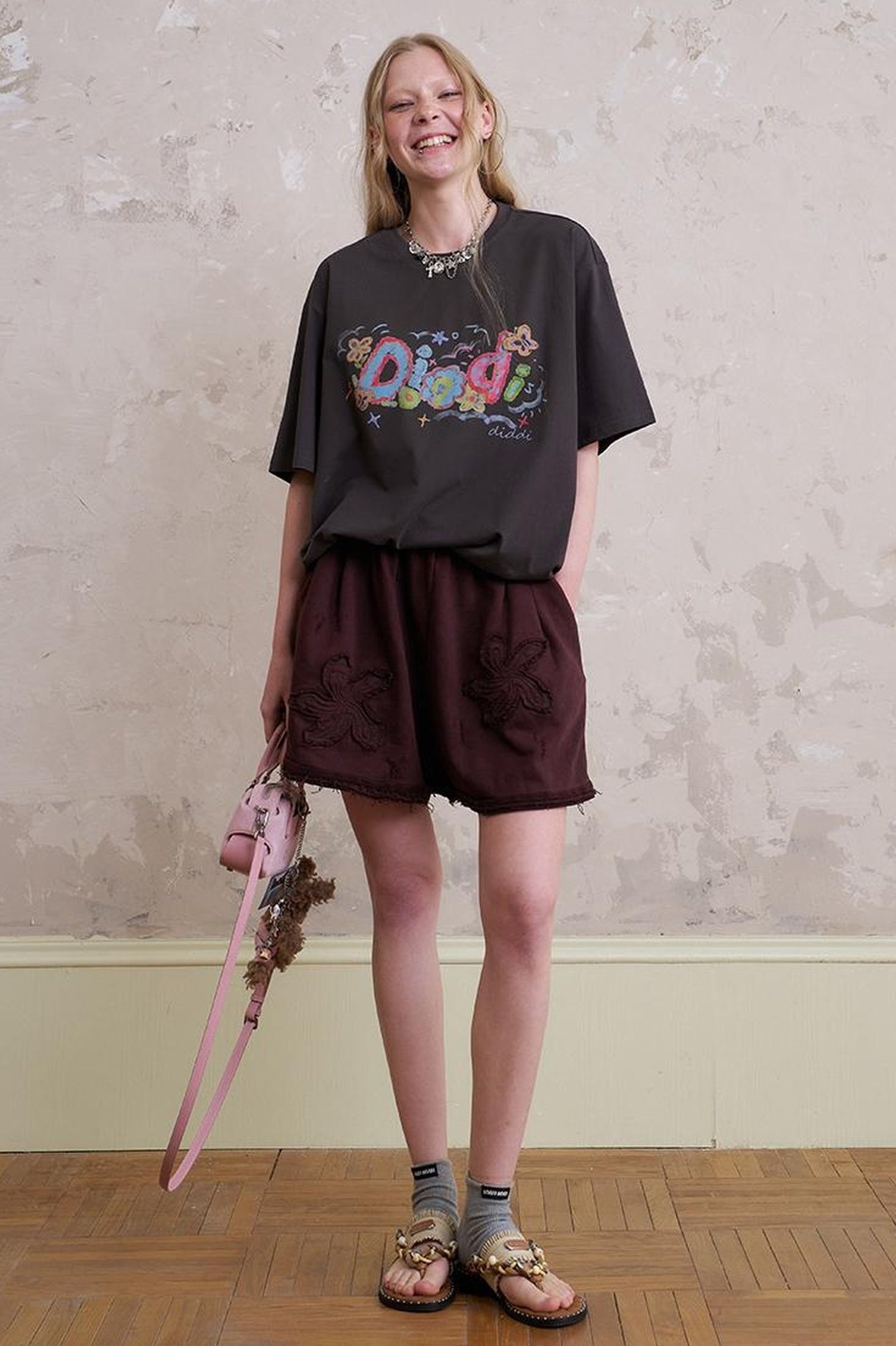 DIDDI MODA Playful Letter Print Cotton Tee