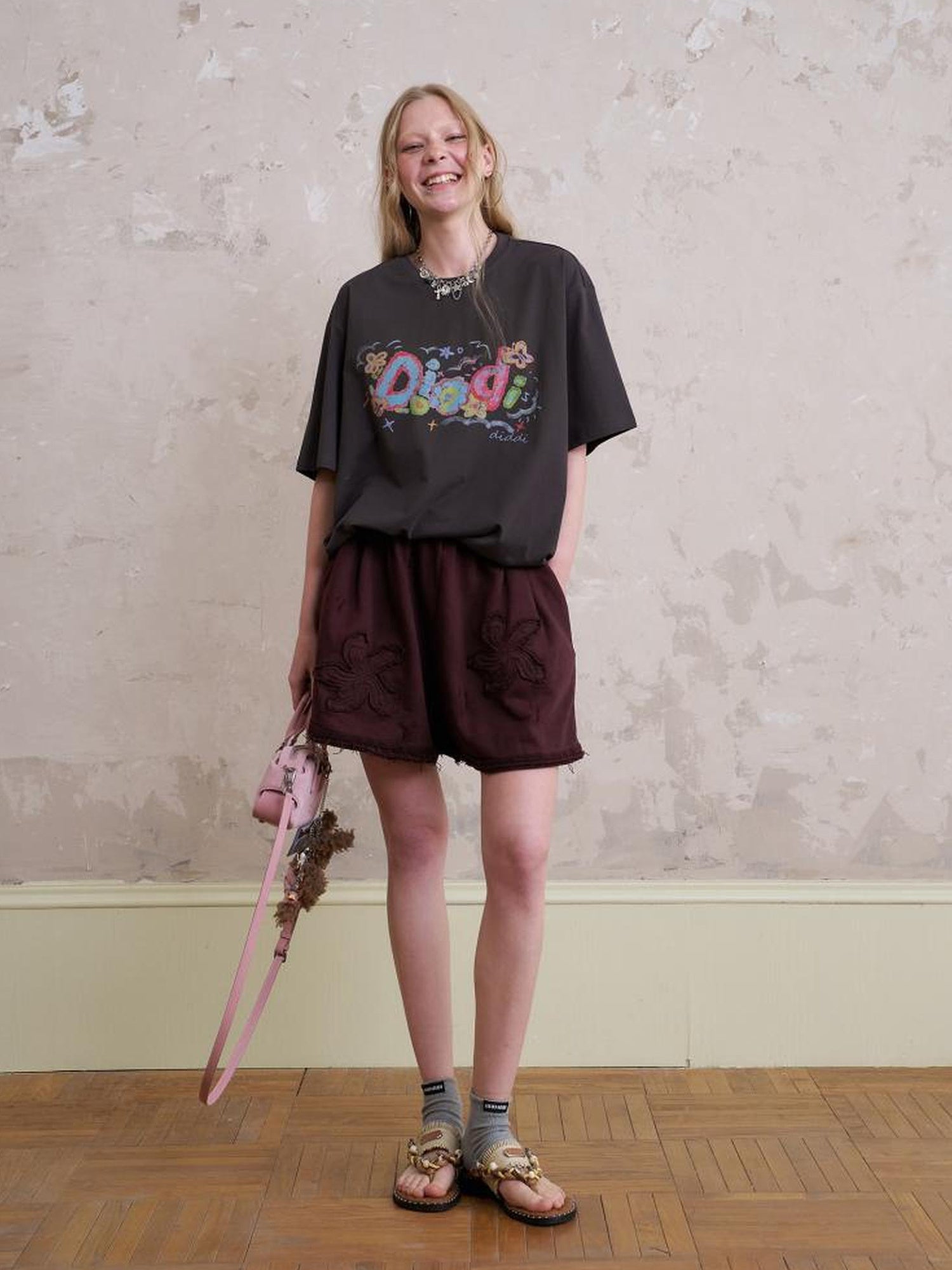 DIDDI MODA Playful Letter Print Cotton Tee
