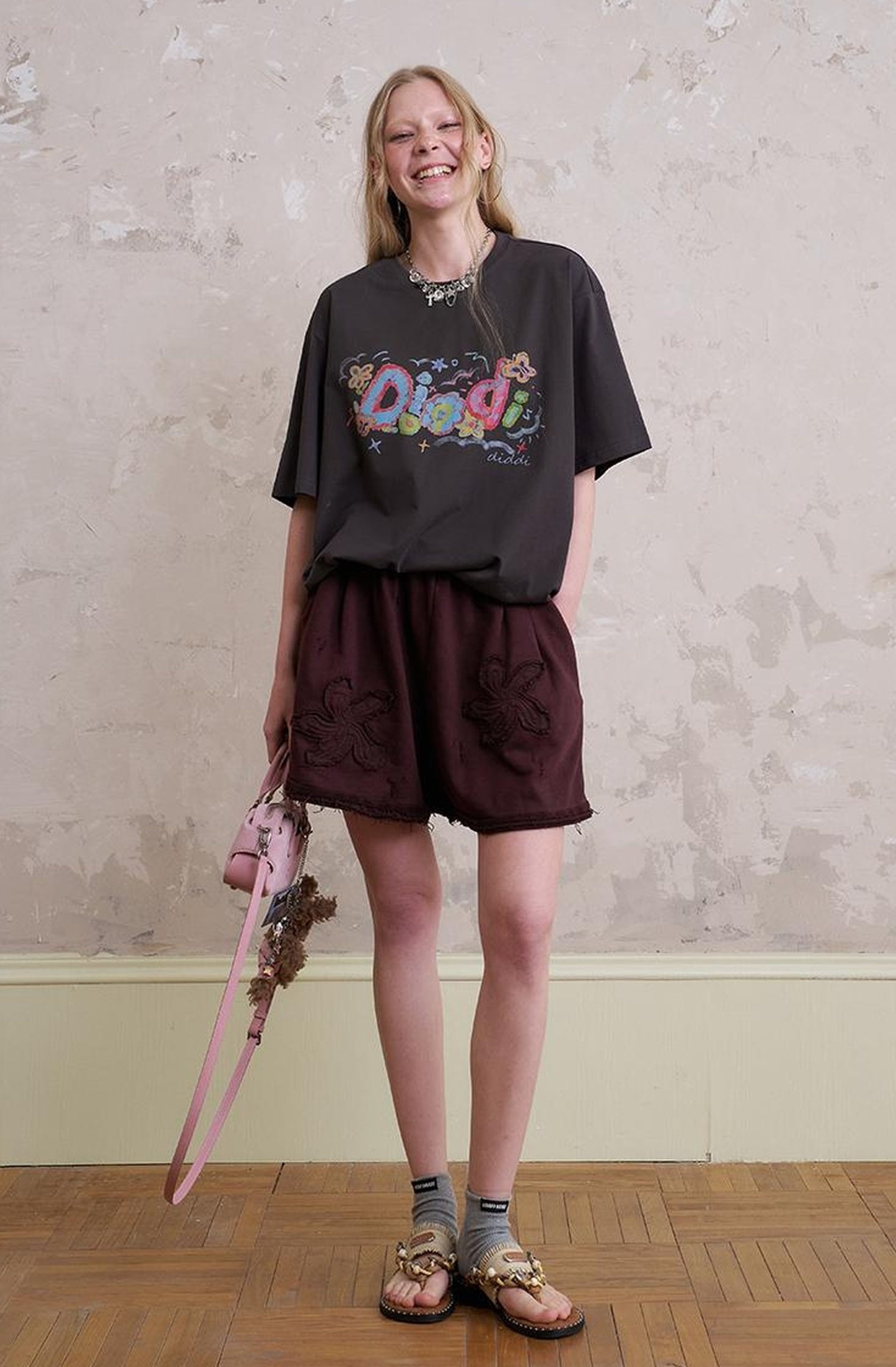 DIDDI MODA Playful Letter Print Cotton Tee