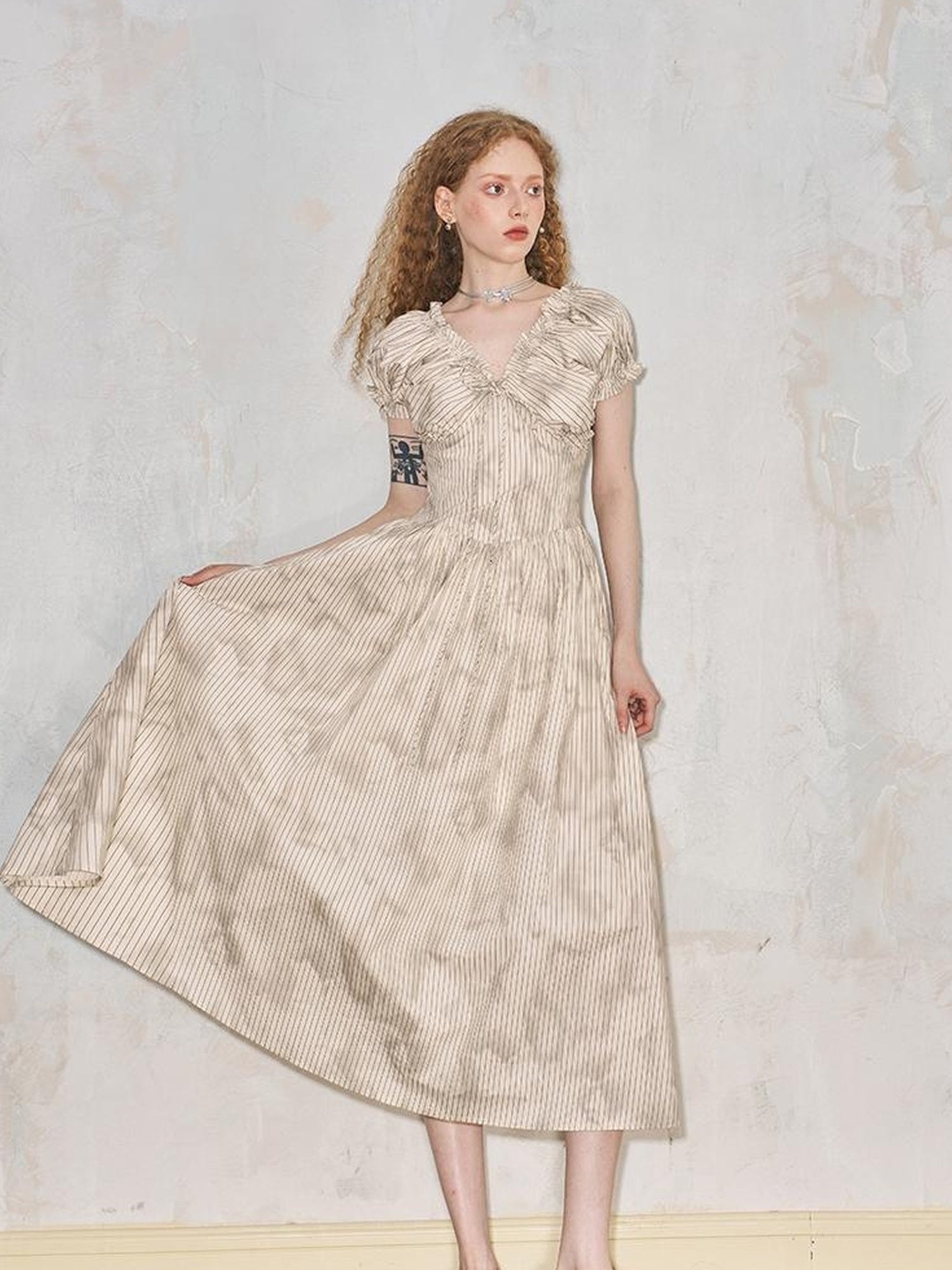 DIDDI MODA Playful V Neck Bubble Sleeve Floral Midi Dress