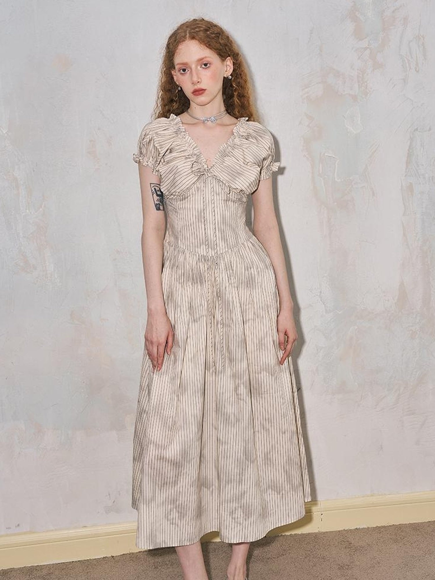 DIDDI MODA Playful V Neck Bubble Sleeve Floral Midi Dress